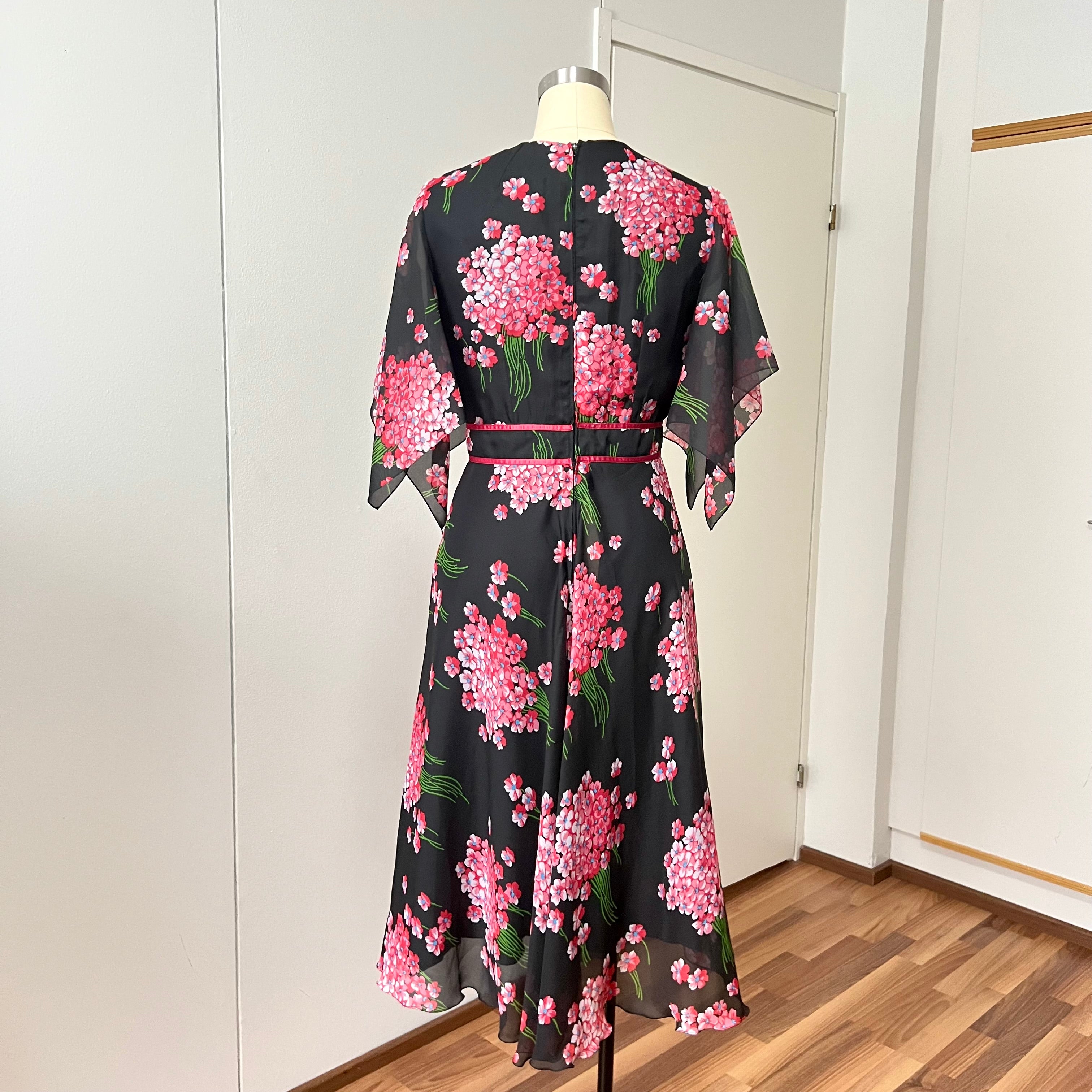 1970s Black Floral Fairy Midi Dress Romantic Boho Garden Party Flutter Sleeves Dress EU 40