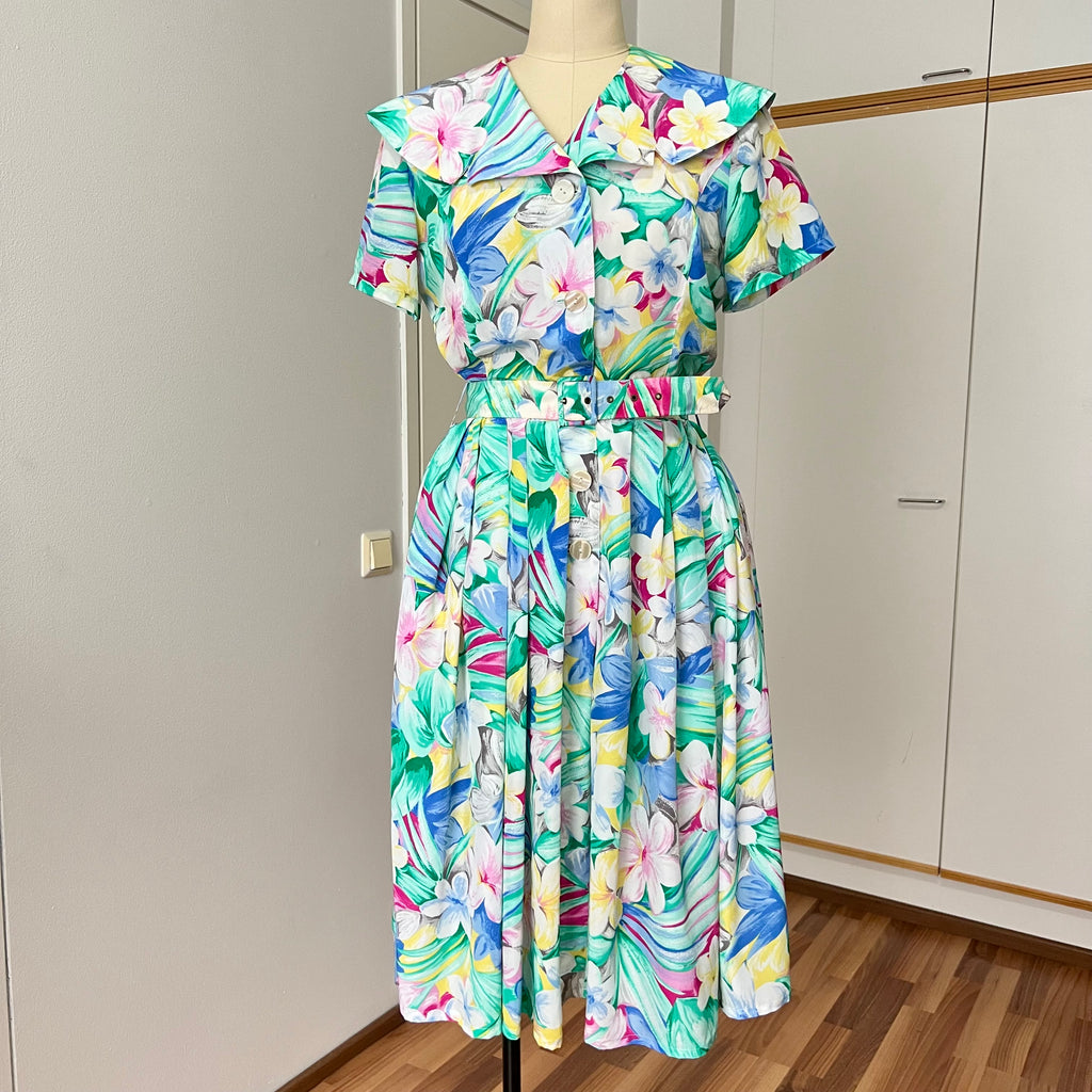1980s Floral Midi Day Dress French Vintage Button Front Tropical Print Summer Tea Dress