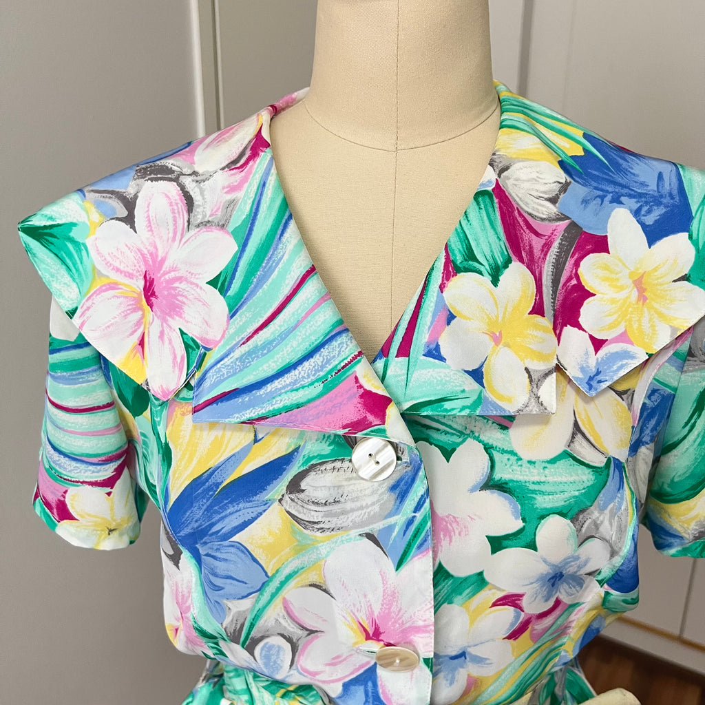 1980s Floral Midi Day Dress French Vintage Button Front Tropical Print Summer Tea Dress