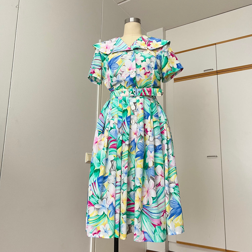 1980s Floral Midi Day Dress French Vintage Button Front Tropical Print Summer Tea Dress