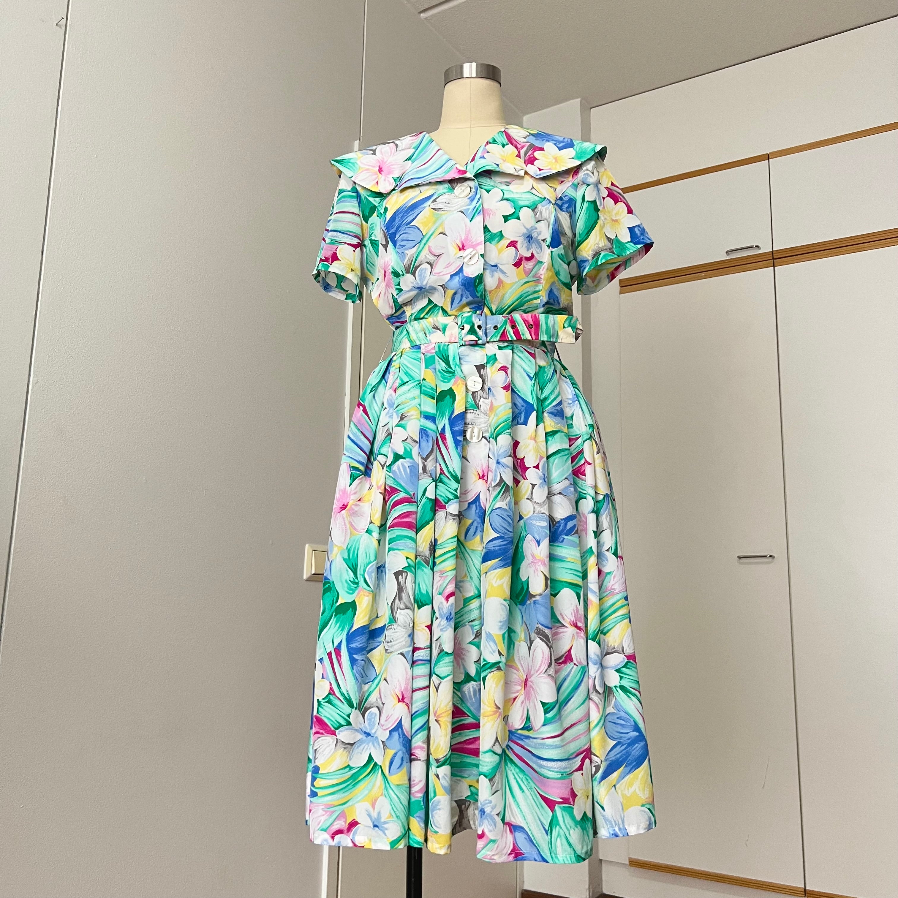 1980s Floral Midi Day Dress French Vintage Button Front Tropical Print Summer Tea Dress
