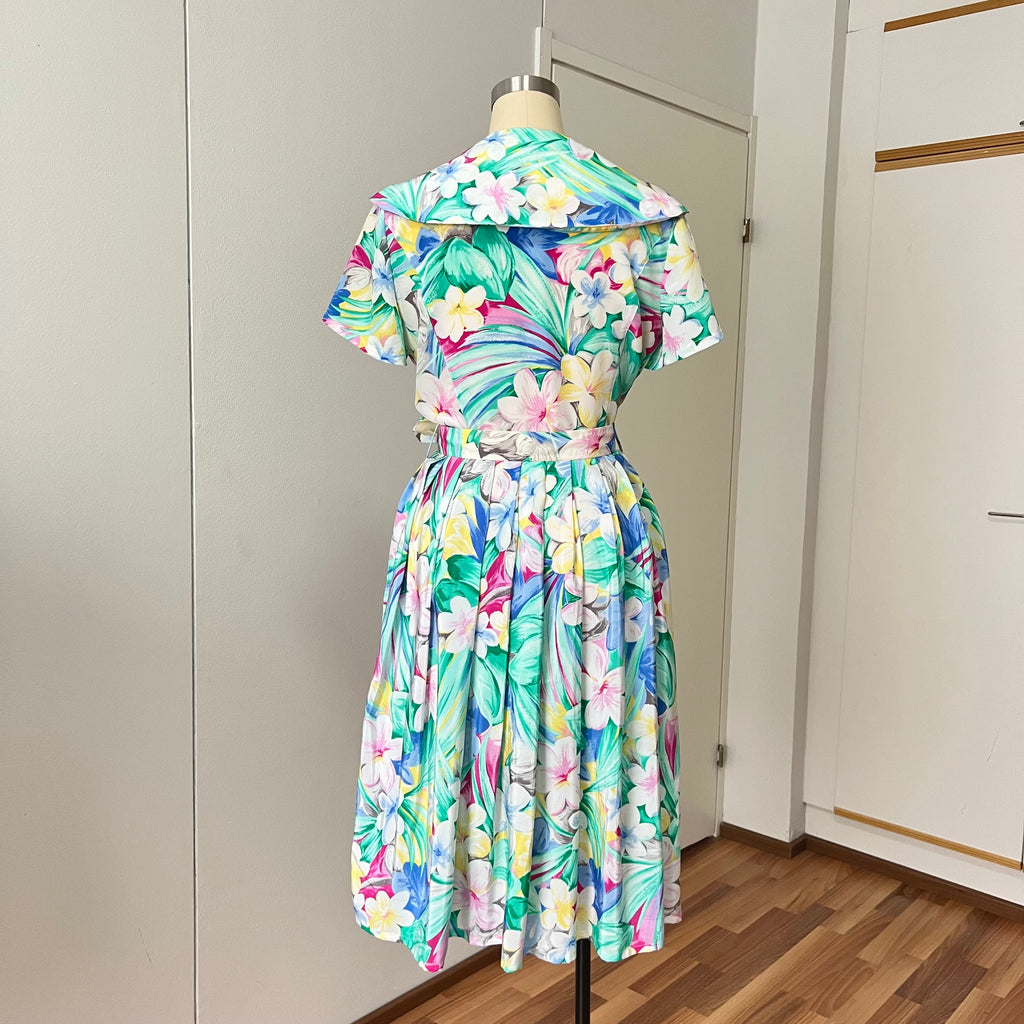 1980s Floral Midi Day Dress French Vintage Button Front Tropical Print Summer Tea Dress