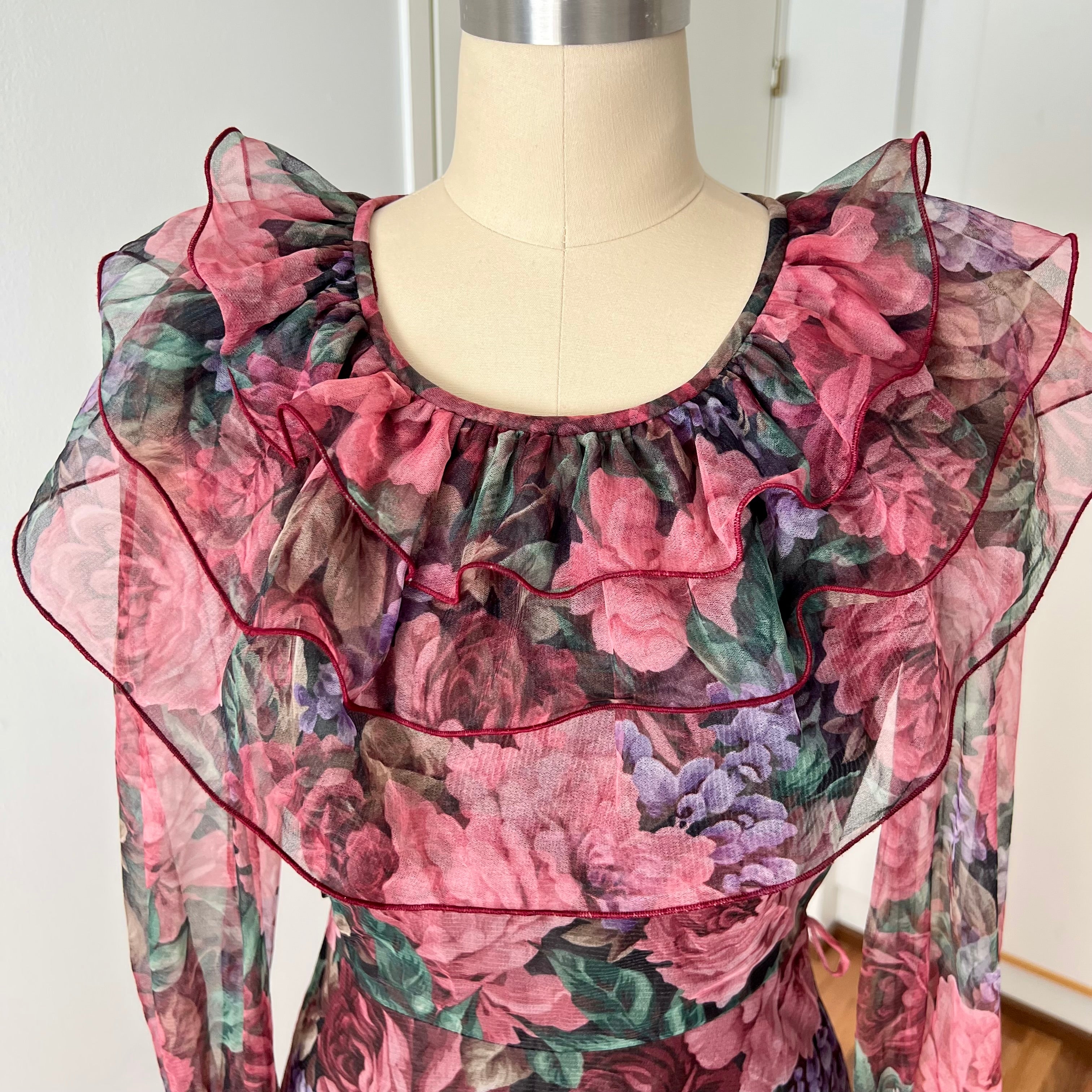1970s VERA MONT Floral Maxi Dress Long Sleeves Boho Prairie Romantic Whimsygoth