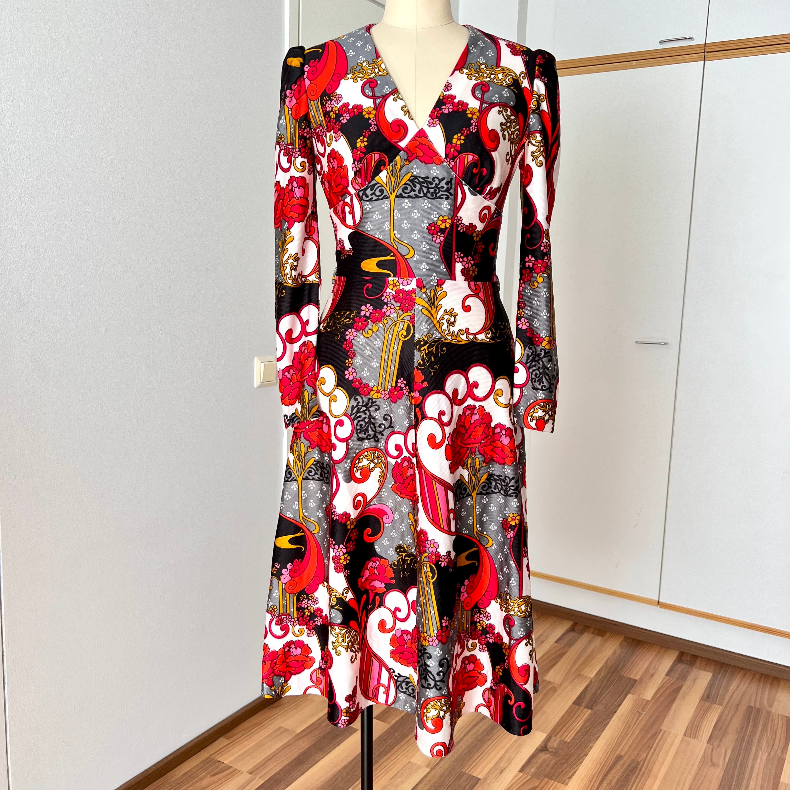 1970s Floral Psychedelic Midi Dress Long Sleeves Aline V Neck Retro Boho Hipppy
