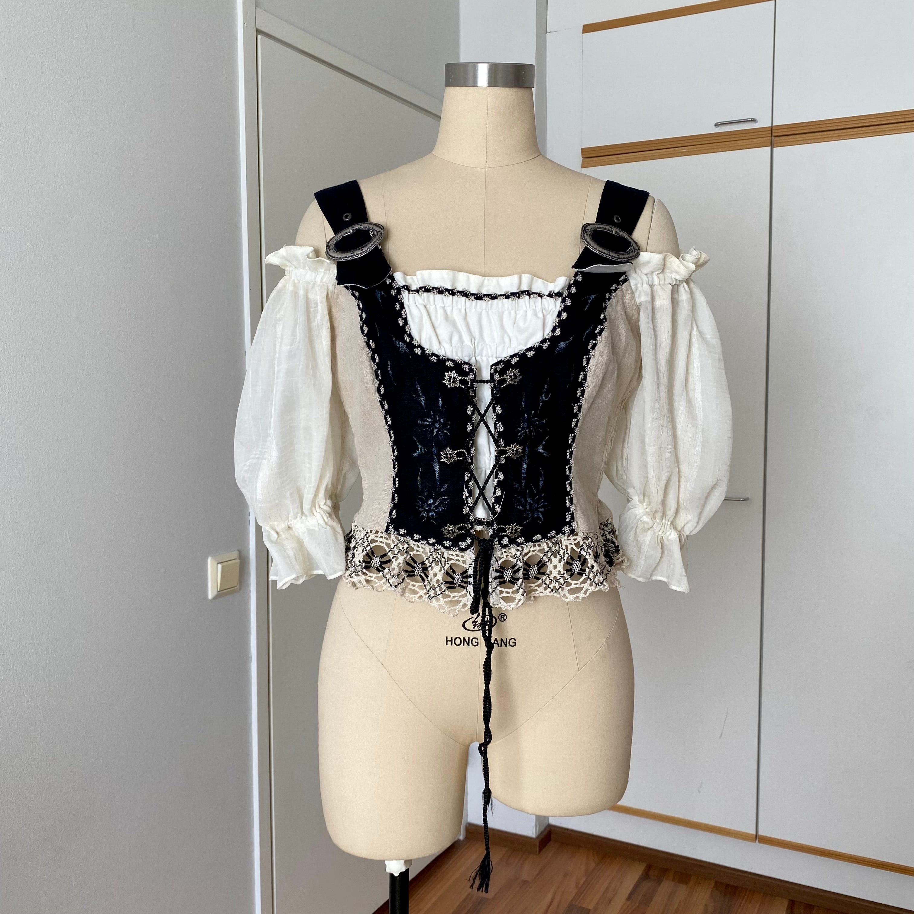 Vintage LANDHAUS Corset Dirndl Blouse-Bavarian Cottagecore Linen Blend Blouse