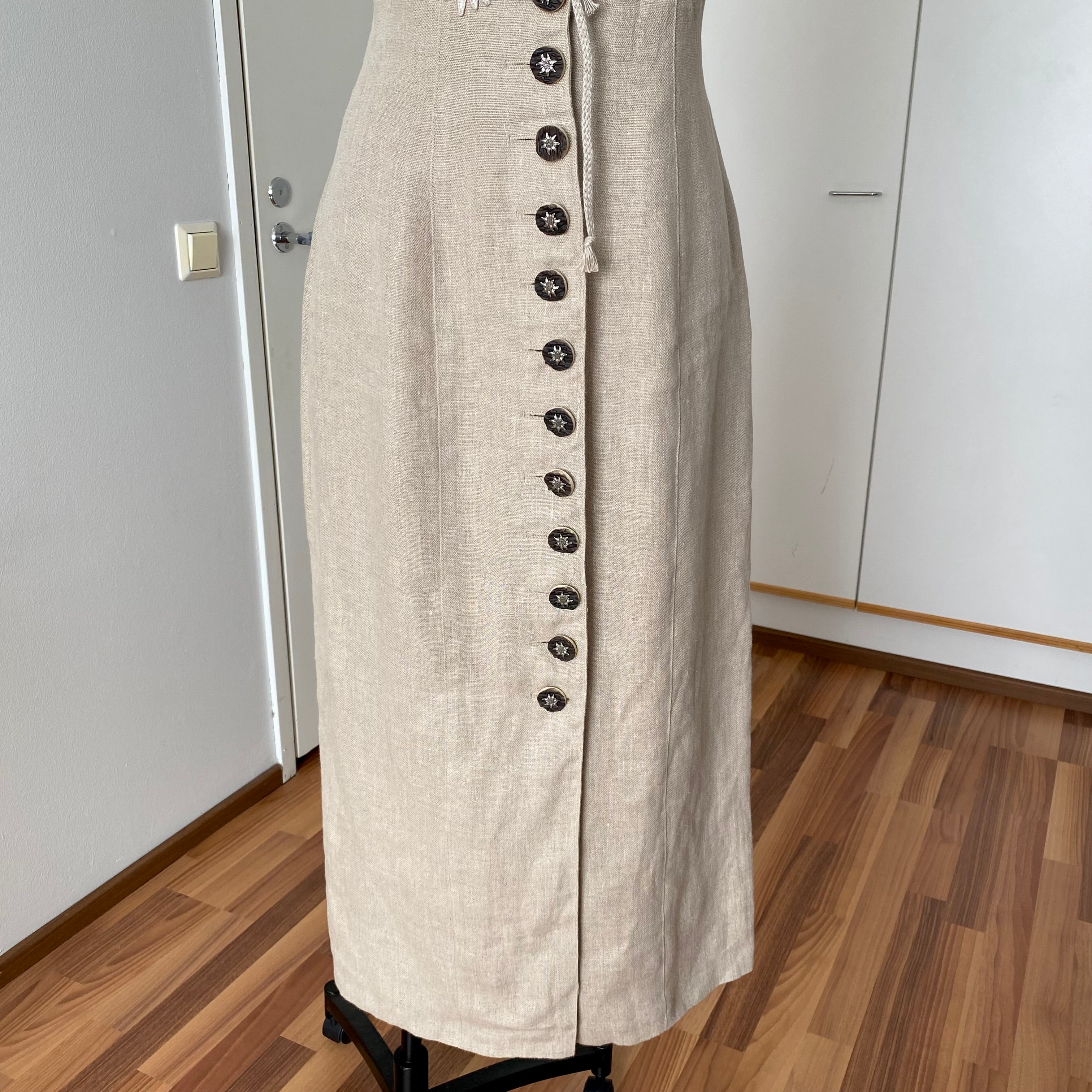 Austrian Linen Trachten Dress: Embroidered Bavarian Summer Cottagecore EU 40