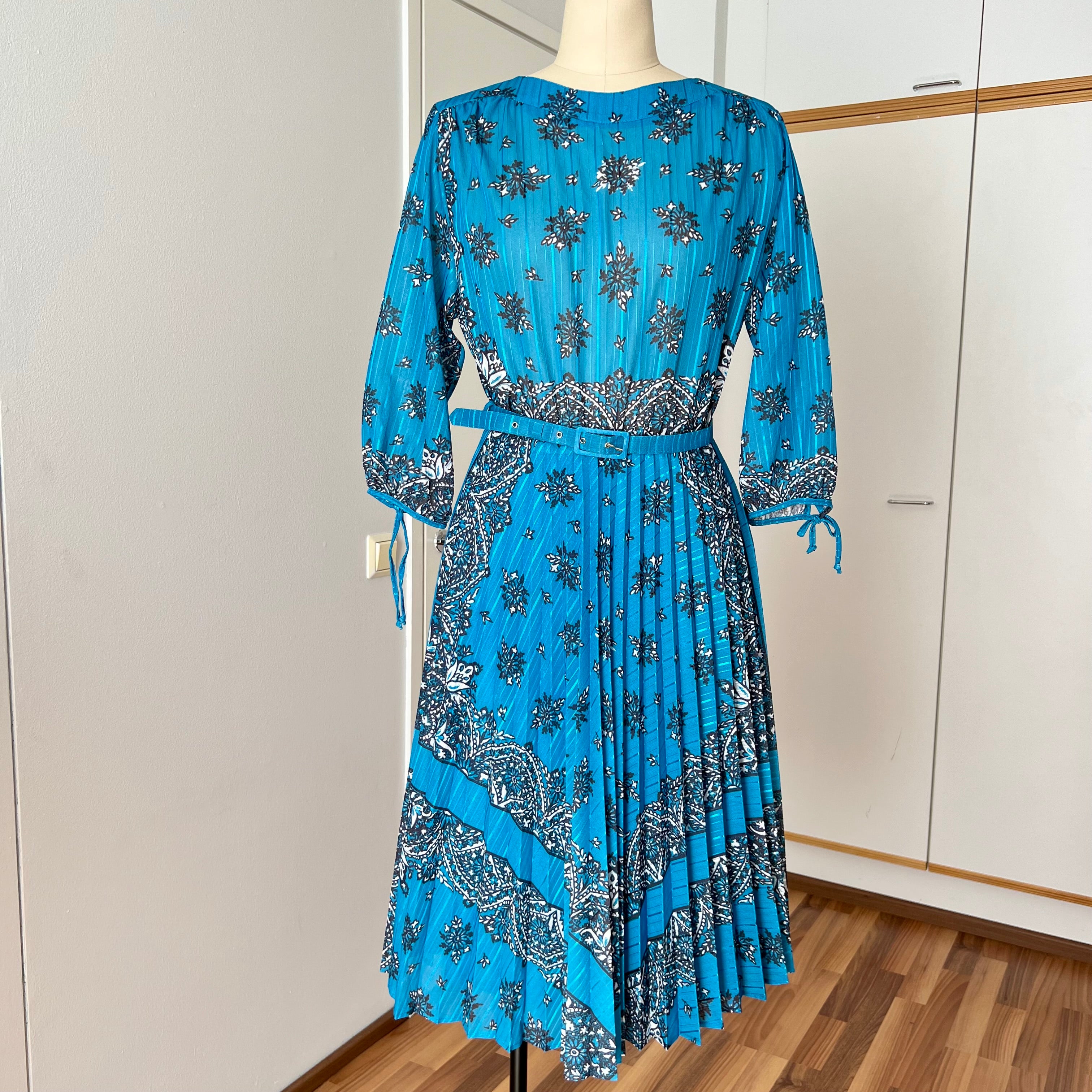 1980s Pleated Boho Midi Dress Blue Floral Print Summer Casual Aline Retro Day