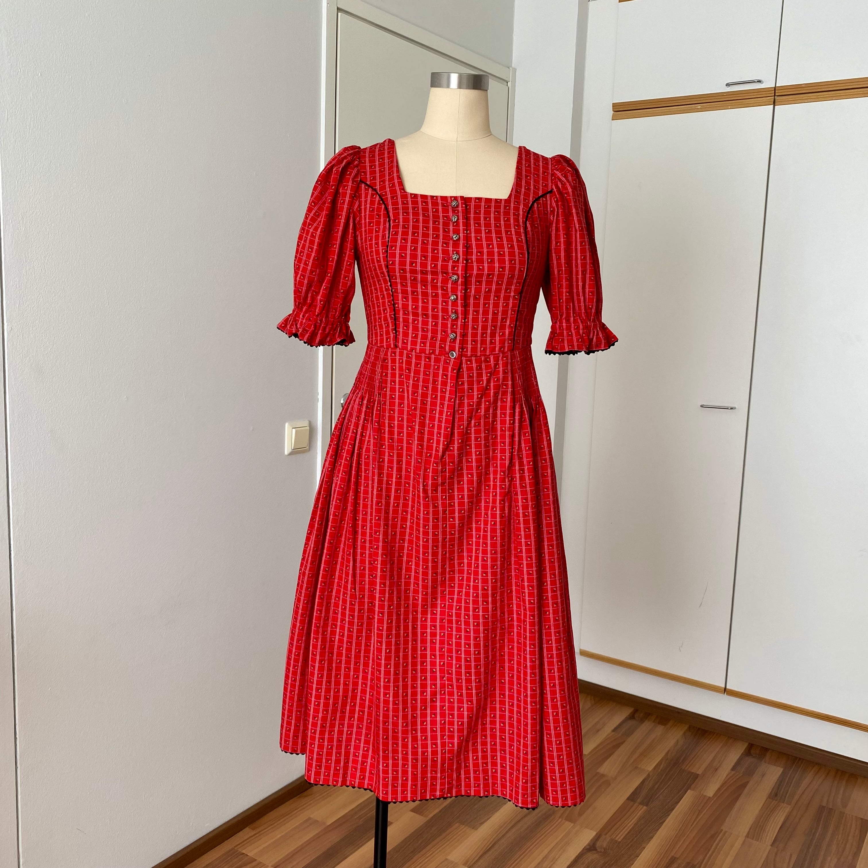80s Austrian Folk Red Midi Dirndl Dress-Bavarian Oktoberfest Trachten Dress