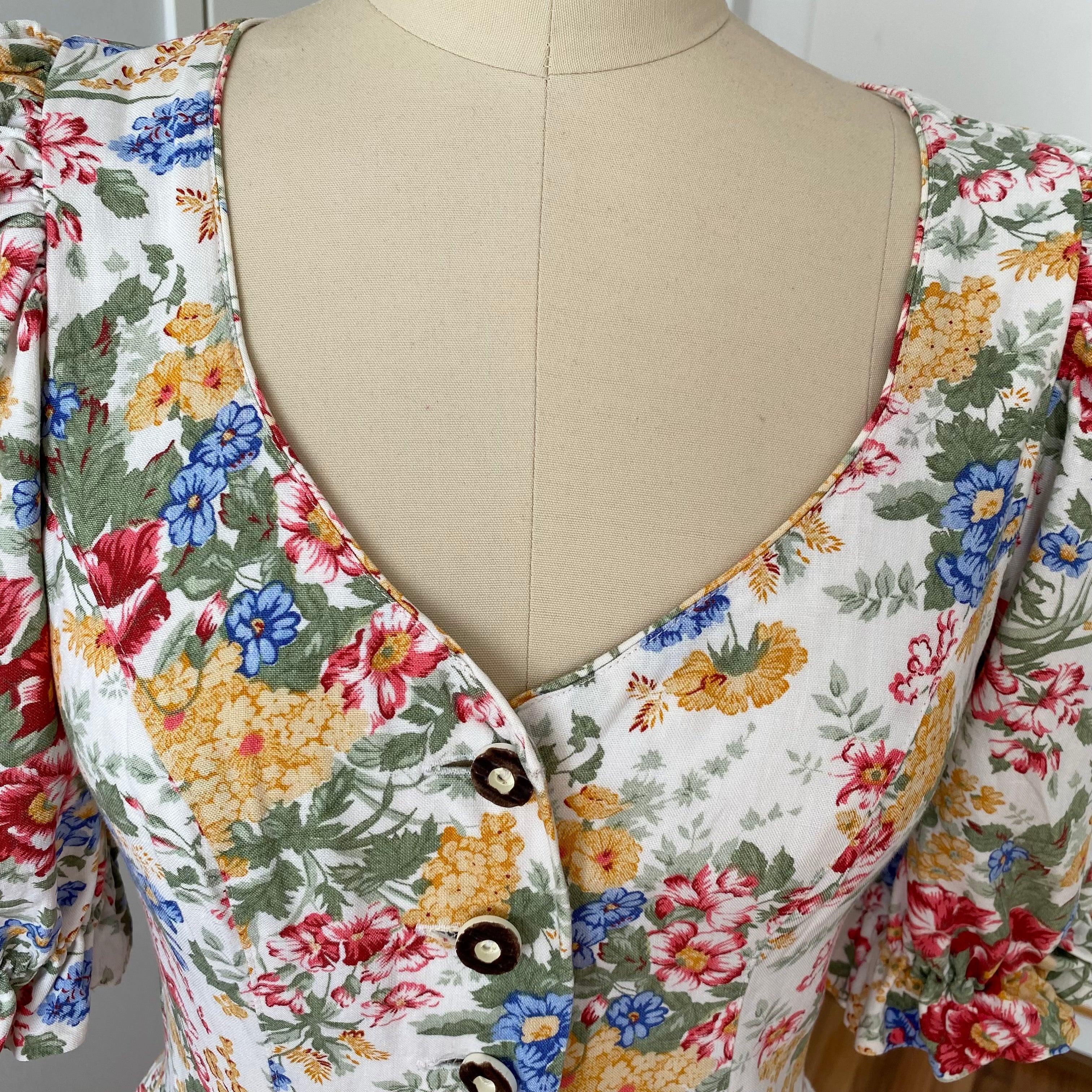 80s ALPHORN Floral Midi Dirndl Dress-Bavarian Puff Sleeves Trachten Dress