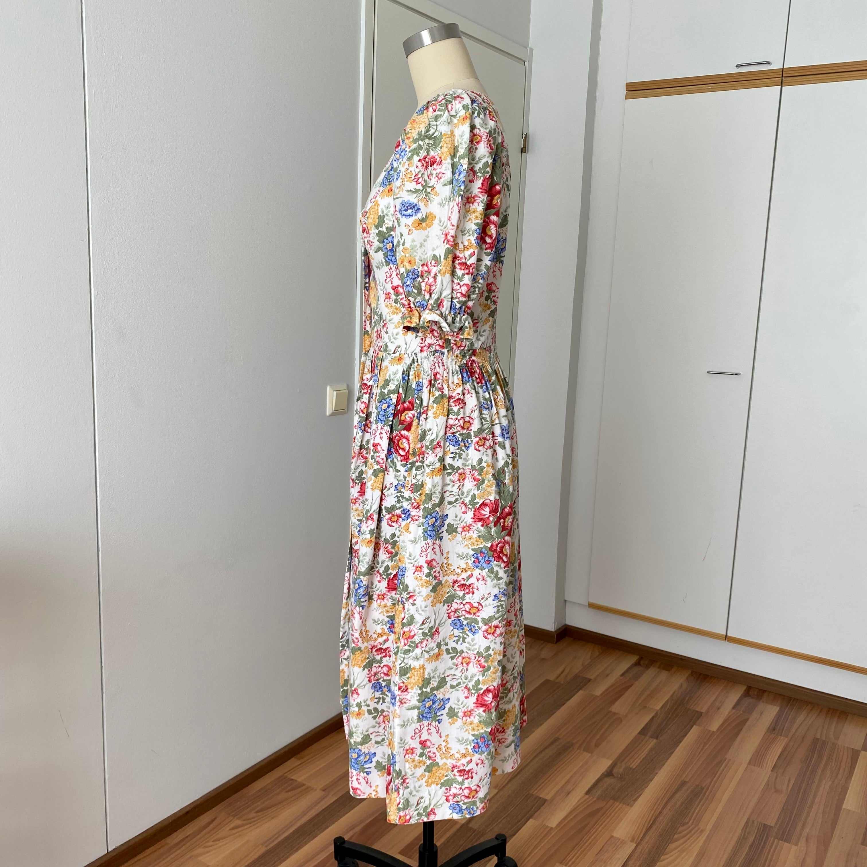 80s ALPHORN Floral Midi Dirndl Dress-Bavarian Puff Sleeves Trachten Dress