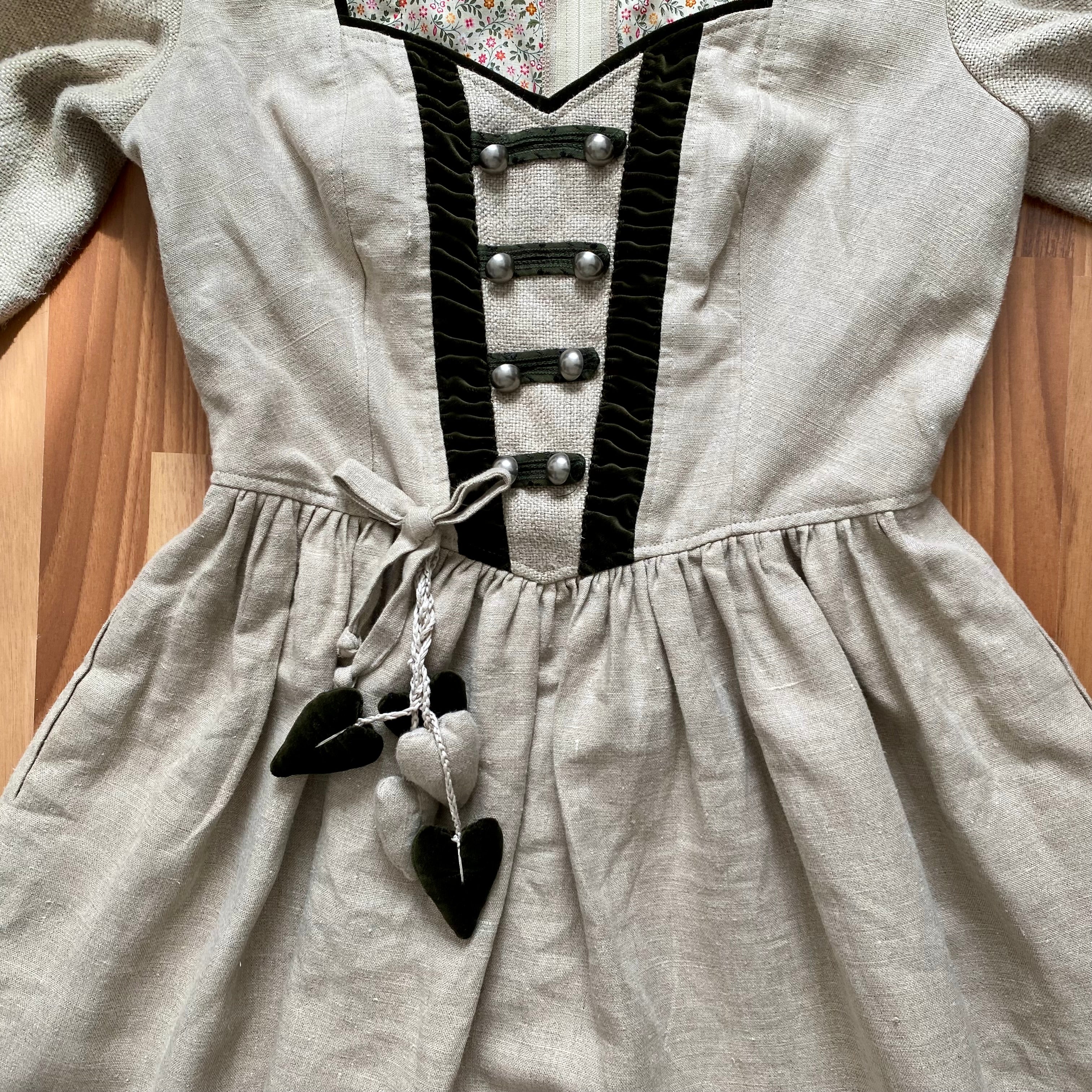 80s INZY DESIGN Linen Trachten Dress-Puff Sleeves Austrian Dirndl Dress