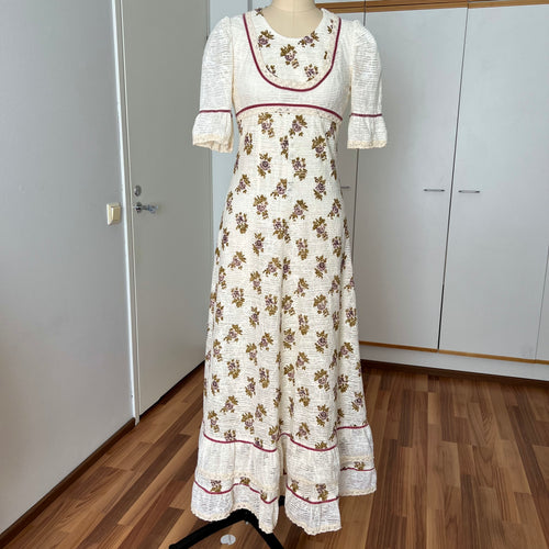 1970s Vintage Floral Prairie Maxi Dress-Cotton Cottagecore Folk Tiered Dress
