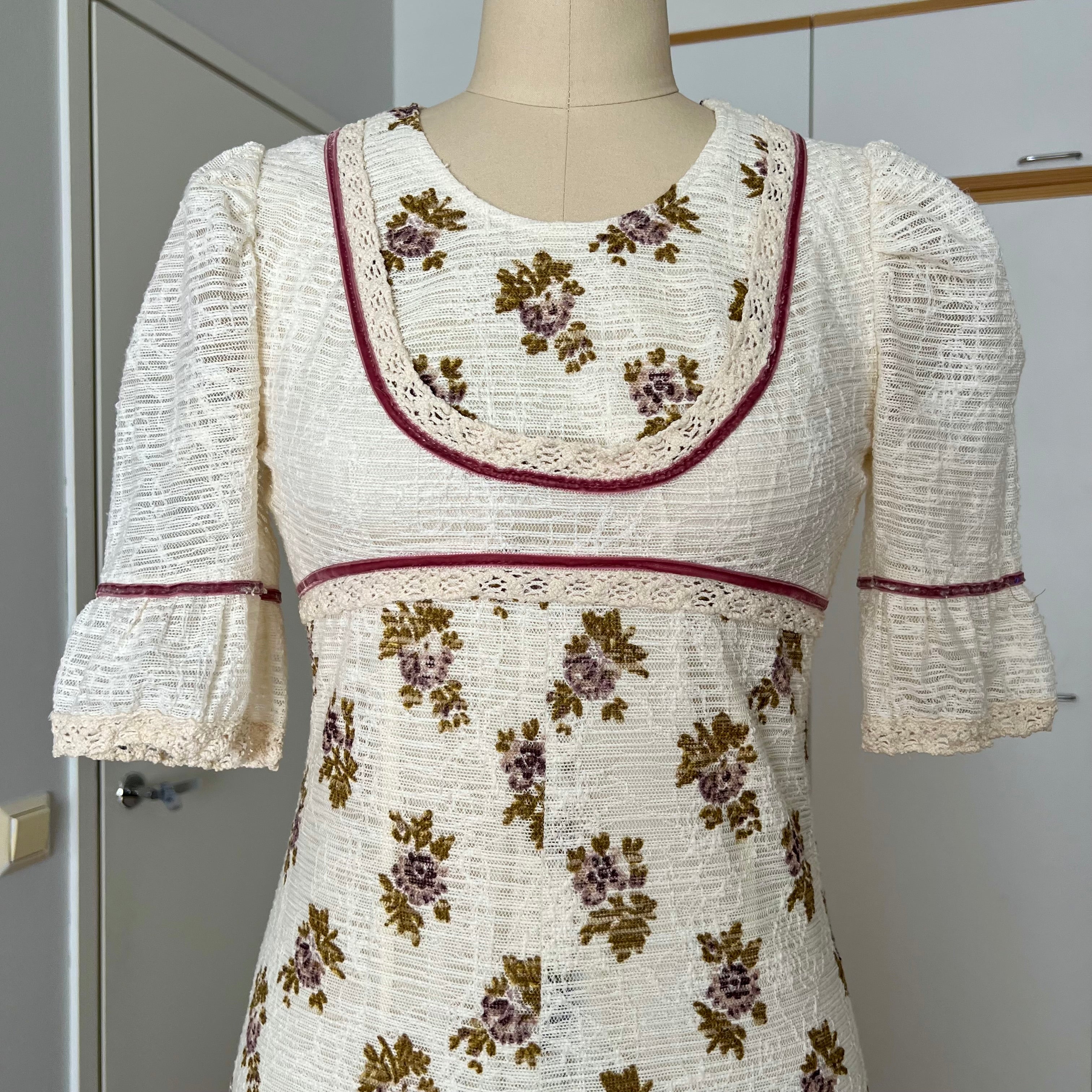 1970s Vintage Floral Prairie Maxi Dress-Cotton Cottagecore Folk Tiered Dress