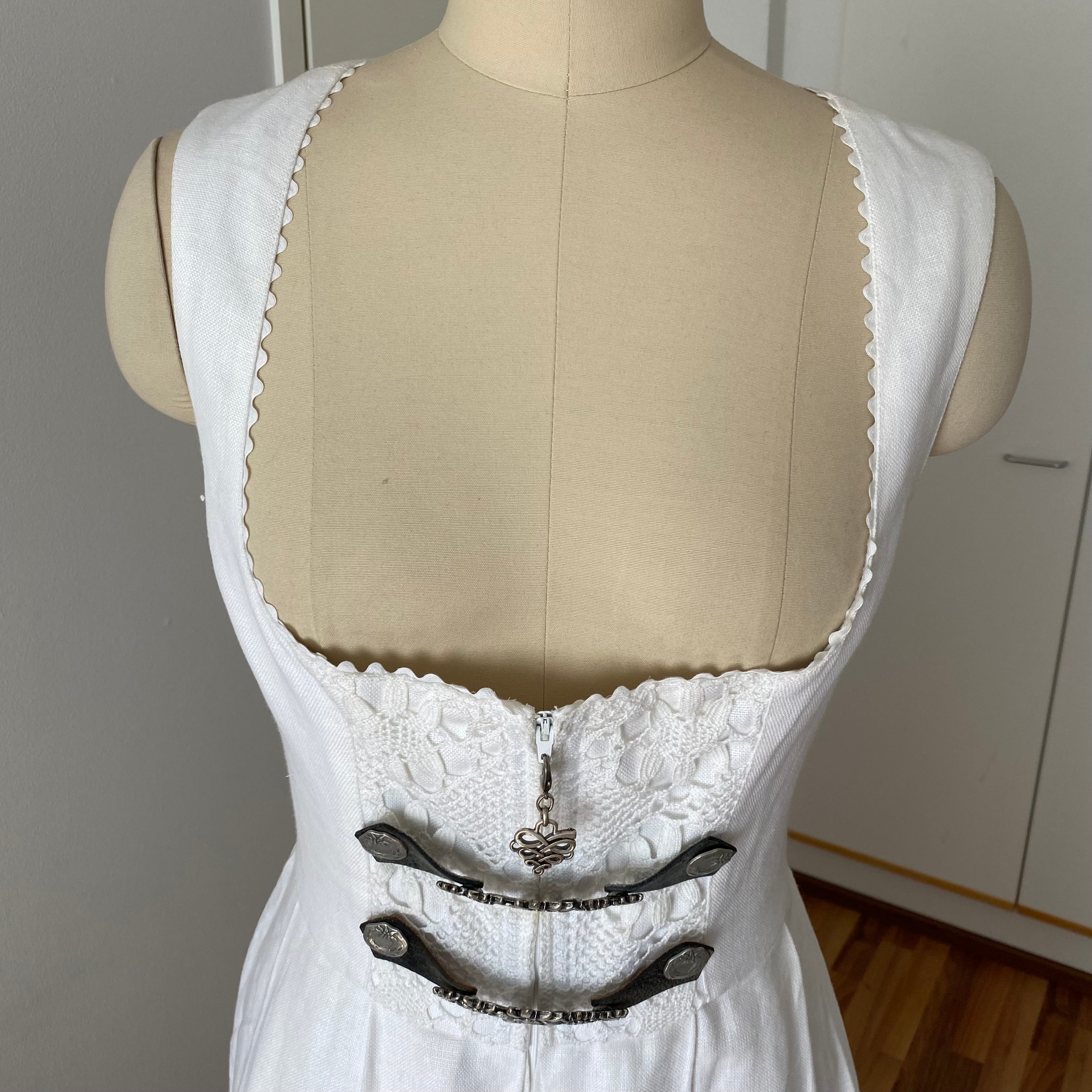90s Vintage White Austrian Dirndl Dress-Bavarian Folk Trachten Dress