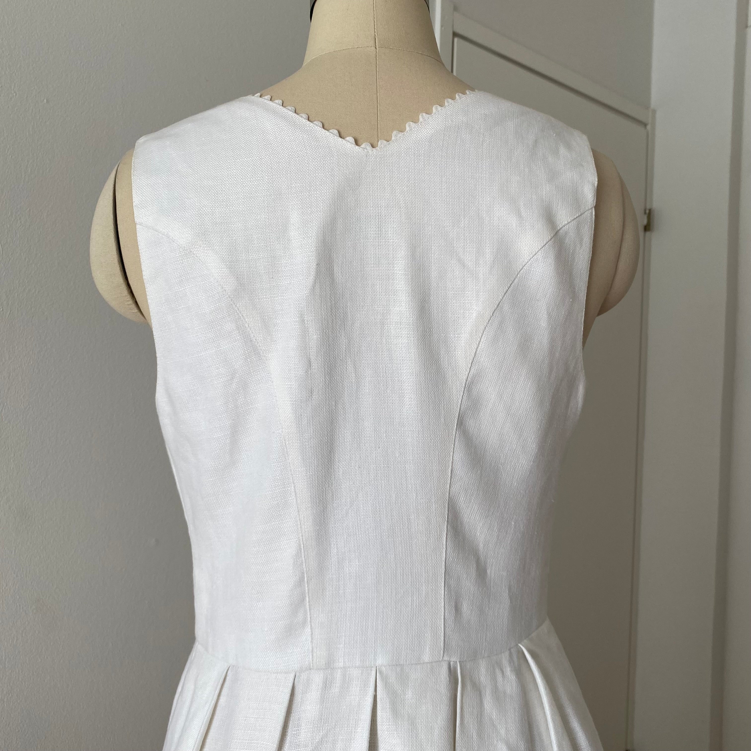 90s Vintage White Austrian Dirndl Dress-Bavarian Folk Trachten Dress