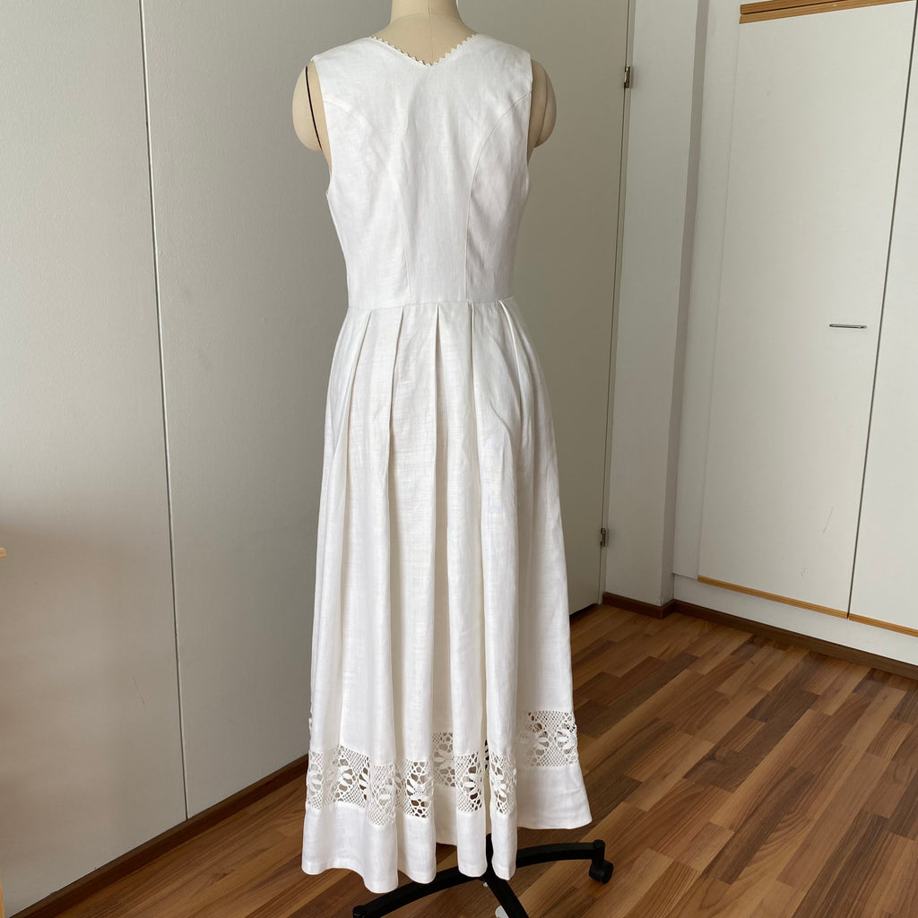 90s Vintage White Austrian Dirndl Dress-Bavarian Folk Trachten Dress