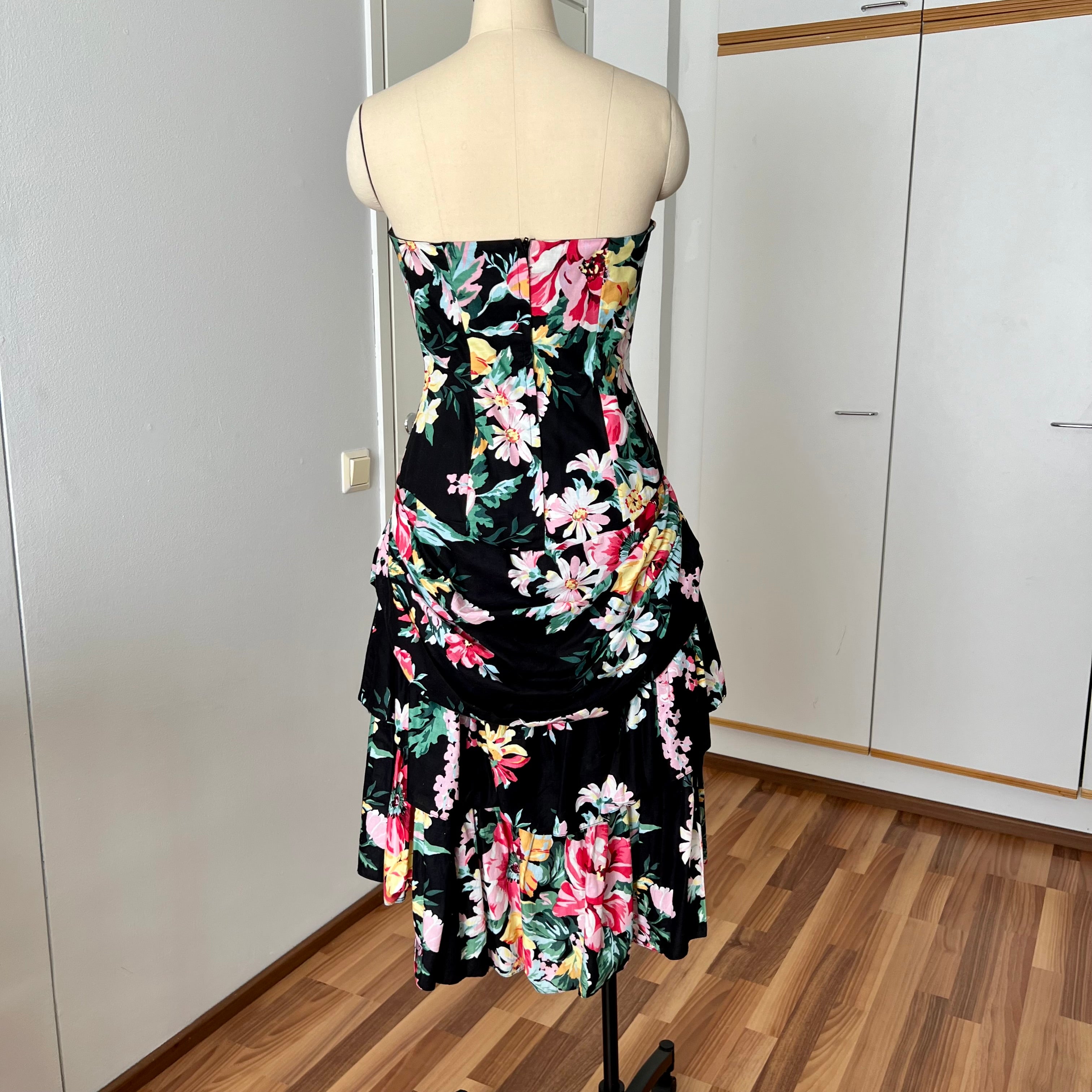 1980s Cotton Floral Corset Party Dress-Sweetheart Strapless Drop Waist Dress