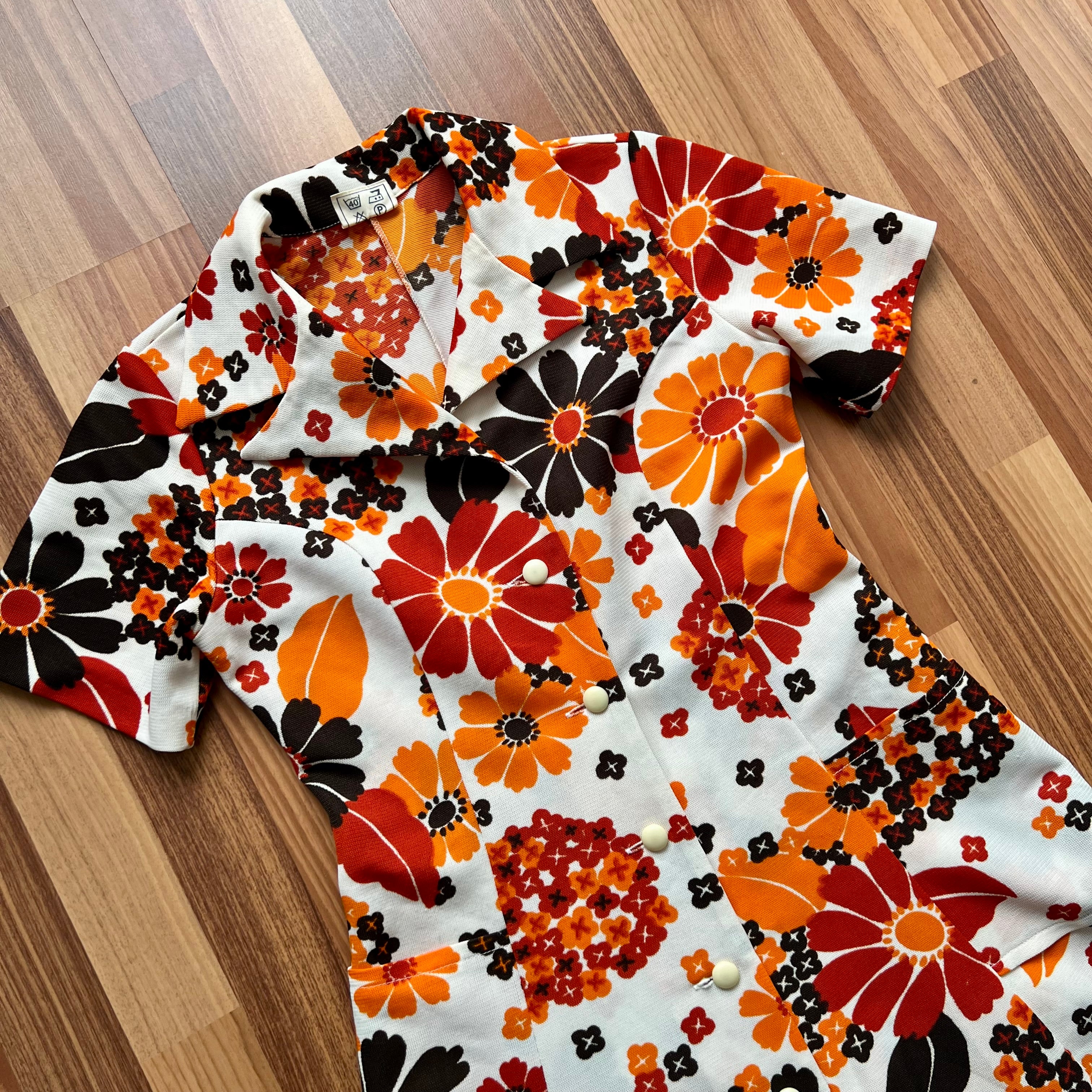 1970s  Mod Floral Mini Dress-Flower Power Space Age Aline Gogo Twiggy Style Dress EU 36