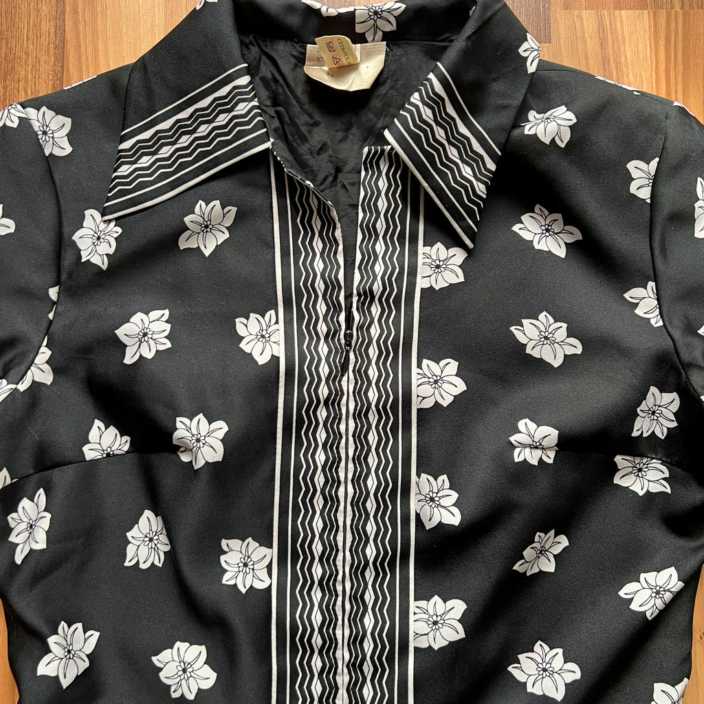 1970s Vintage Floral Shirt Dress Trevira-Dagger Collar Long Sleeves Shirt Dress