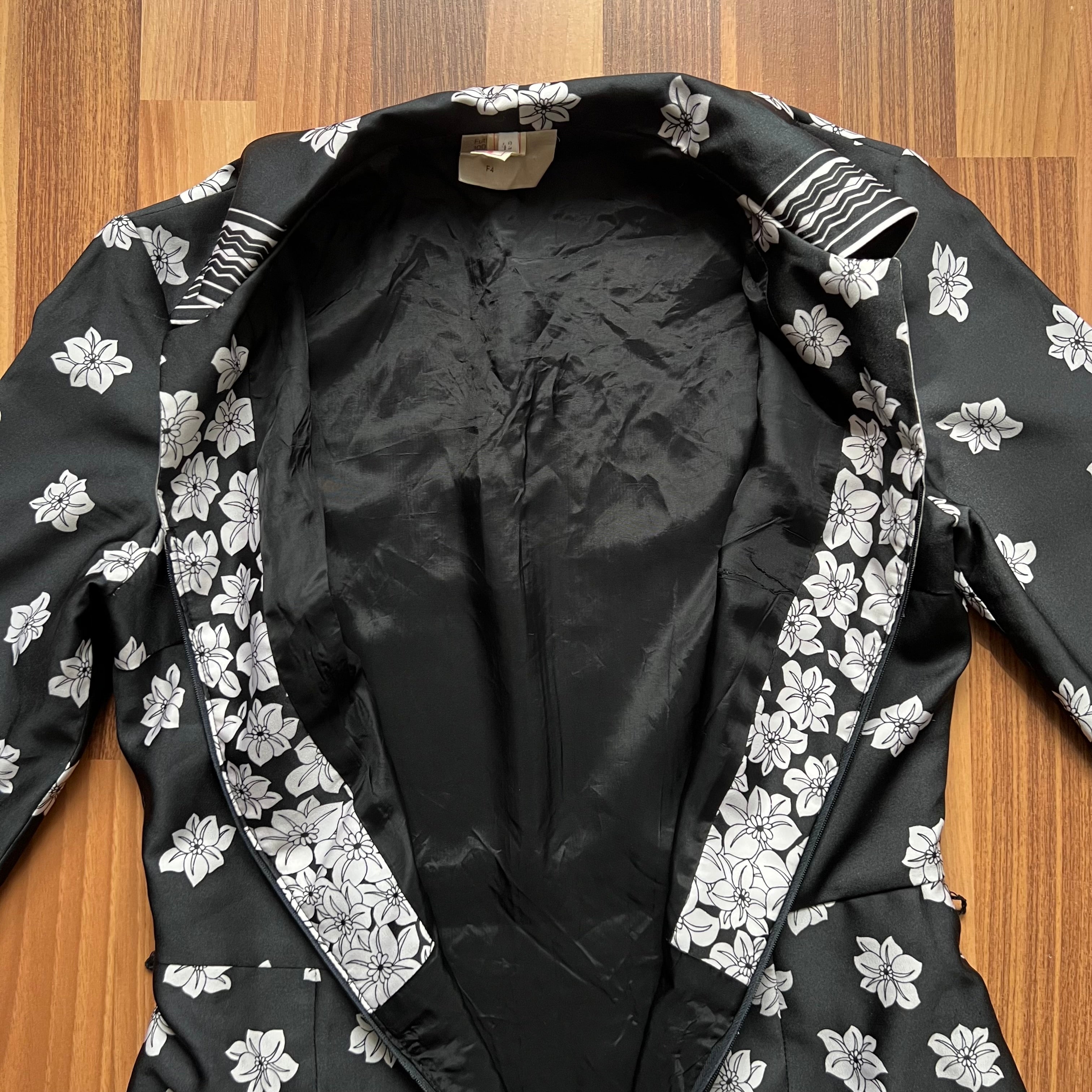 1970s Vintage Floral Shirt Dress Trevira-Dagger Collar Long Sleeves Shirt Dress