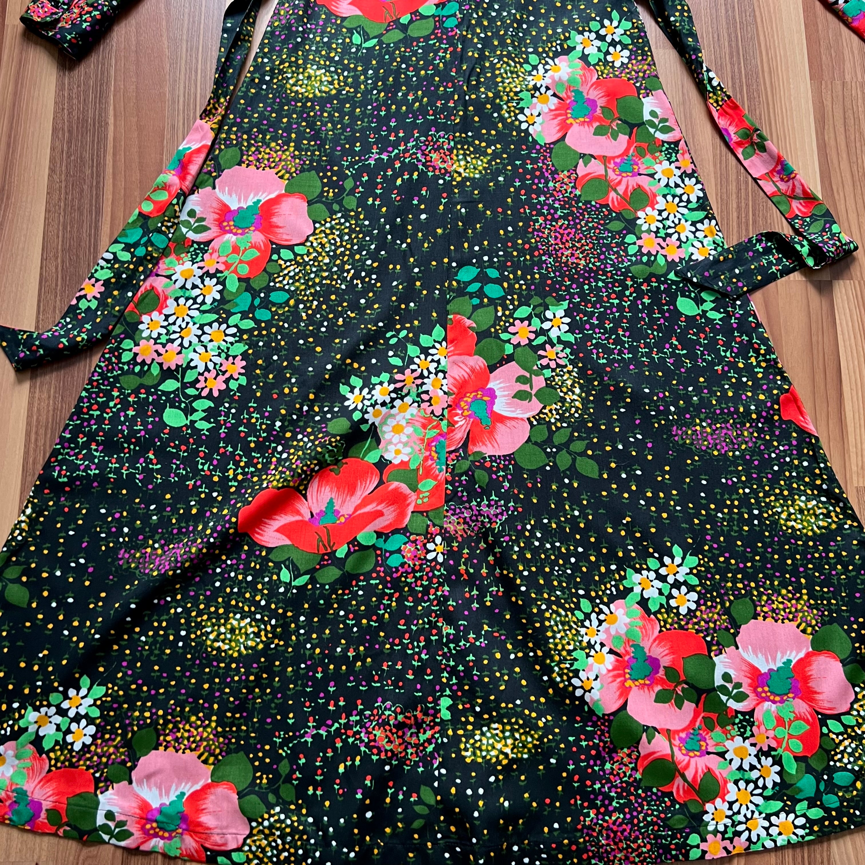 1970s Button Front Floral Maxi Dress-Long Sleeves Dagger Collar Shirt Dress-Psychedelic Mod Aline Dress