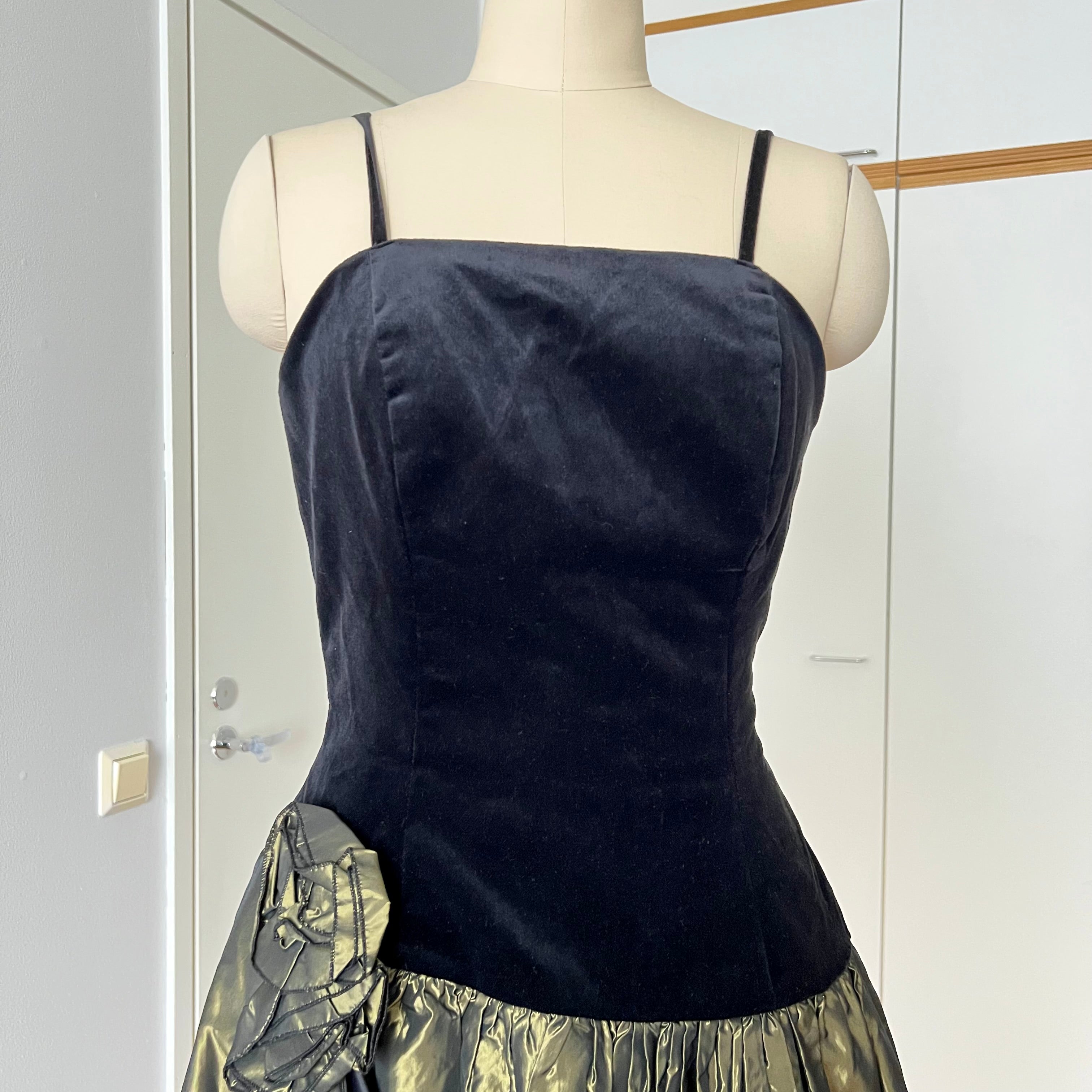 1980s Yessica Taffeta Prom Dress: Velvet Bodice, Metallic Skirt, Rosette Accent Party Gown