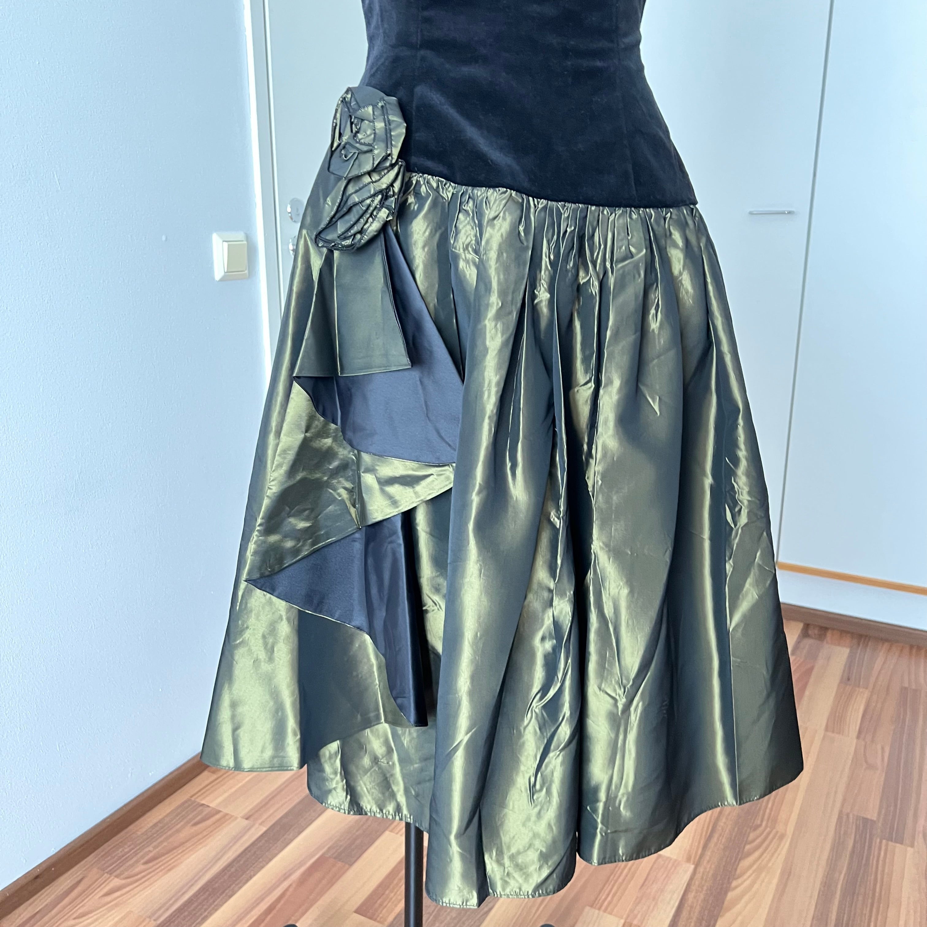 1980s Yessica Taffeta Prom Dress: Velvet Bodice, Metallic Skirt, Rosette Accent Party Gown