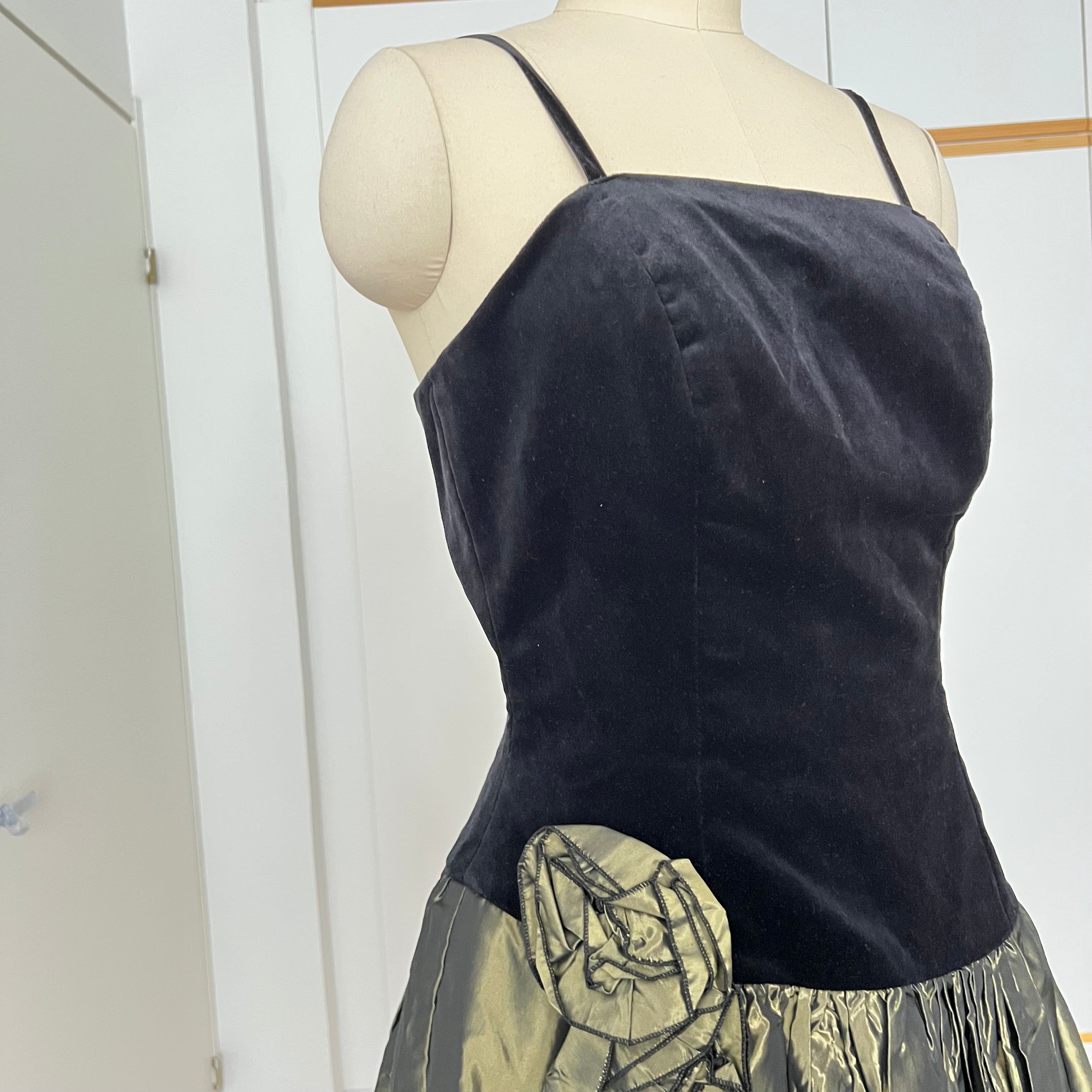 1980s Yessica Taffeta Prom Dress: Velvet Bodice, Metallic Skirt, Rosette Accent Party Gown