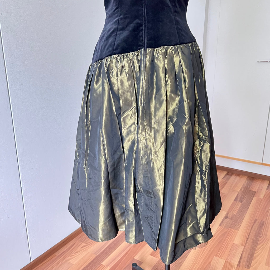 1980s Yessica Taffeta Prom Dress: Velvet Bodice, Metallic Skirt, Rosette Accent Party Gown
