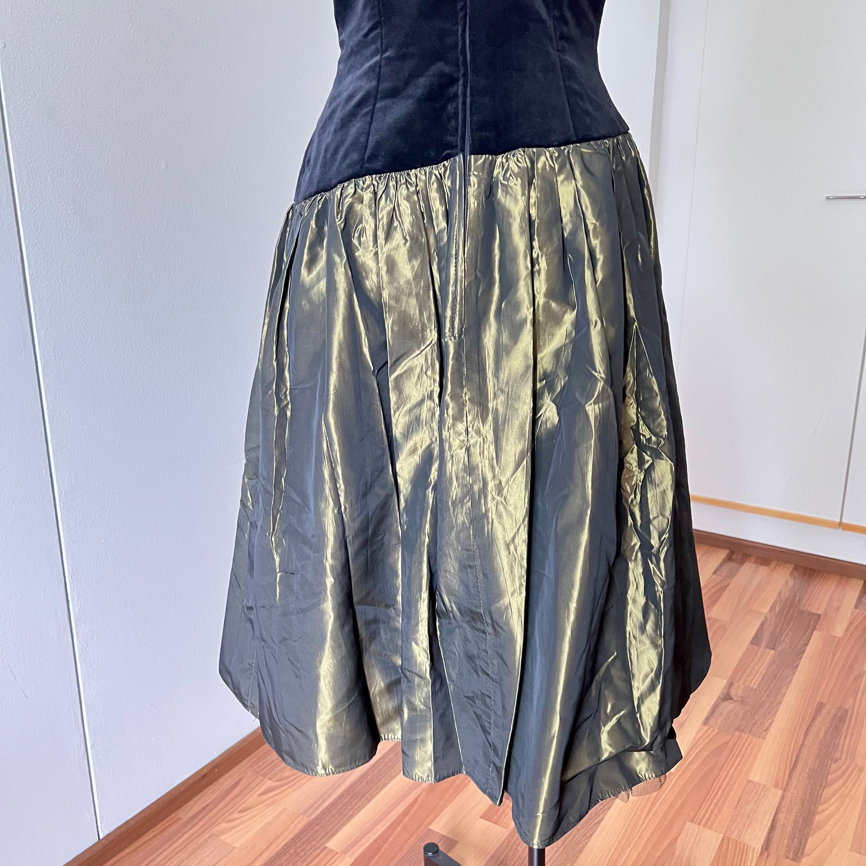 1980s Yessica Taffeta Prom Dress: Velvet Bodice, Metallic Skirt, Rosette Accent Party Gown