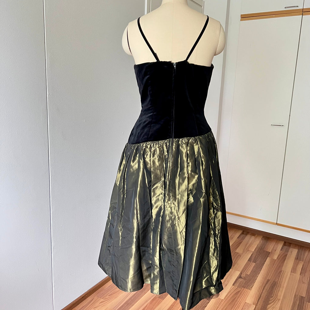 1980s Yessica Taffeta Prom Dress: Velvet Bodice, Metallic Skirt, Rosette Accent Party Gown