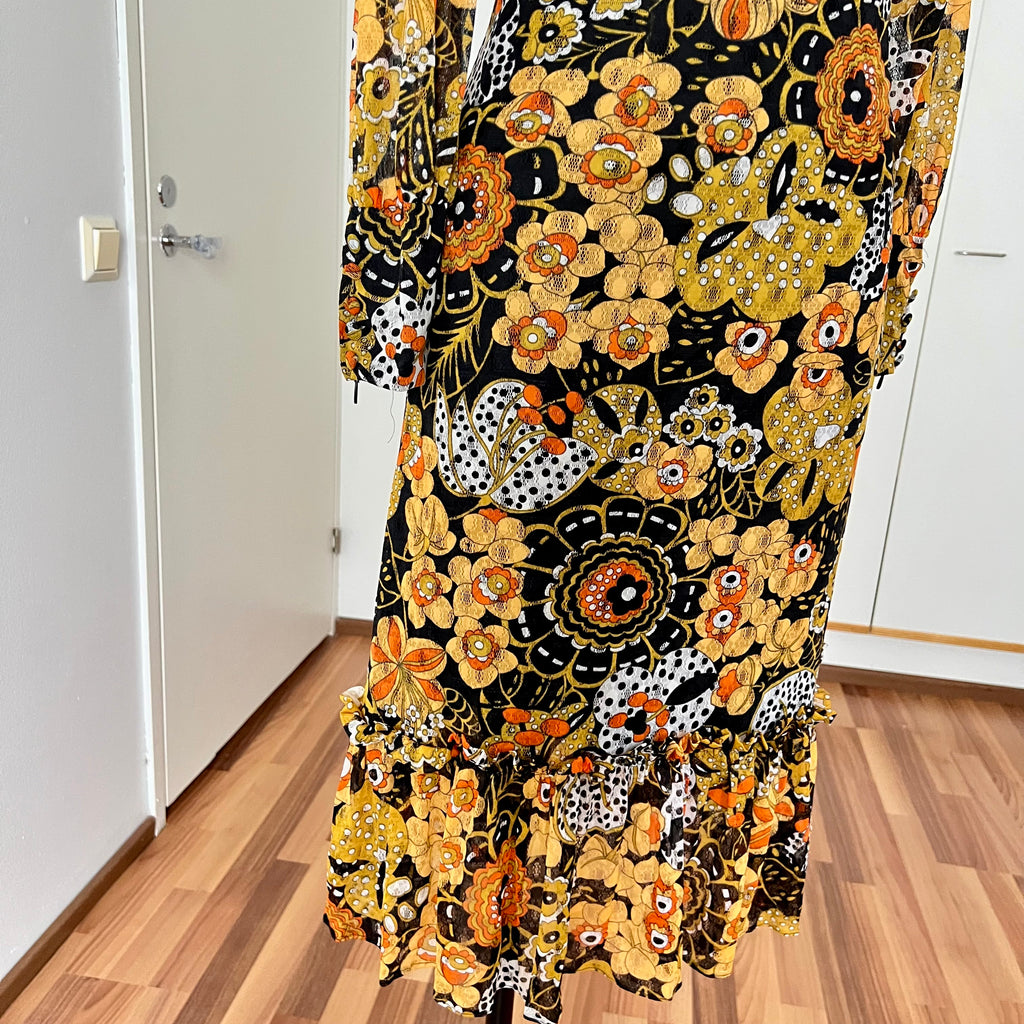 1970s Psychedelic Floral Midi Dress: Boho Ruffle Hem, Kirjomekko Finnish Vintage