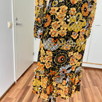 1970s Psychedelic Floral Midi Dress: Boho Ruffle Hem, Kirjomekko Finnish Vintage
