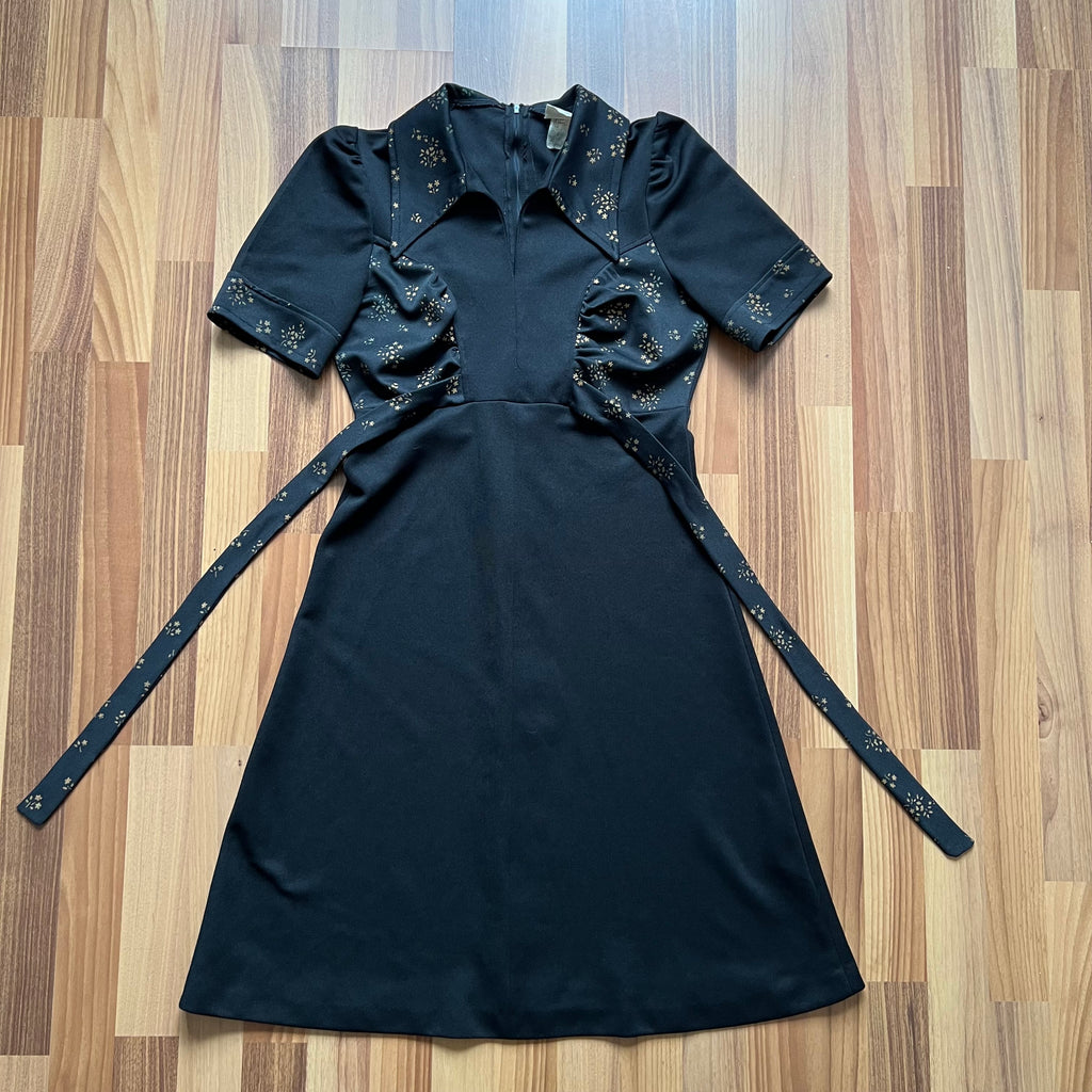 1970s  Dagger Collar Mod Mini Dress-Black Empire Waist Dress-Puff Sleeves Aline Summer Dress