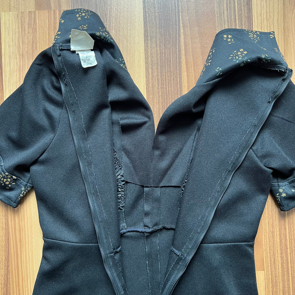 1970s  Dagger Collar Mod Mini Dress-Black Empire Waist Puff Sleeves Aline Summer Dress