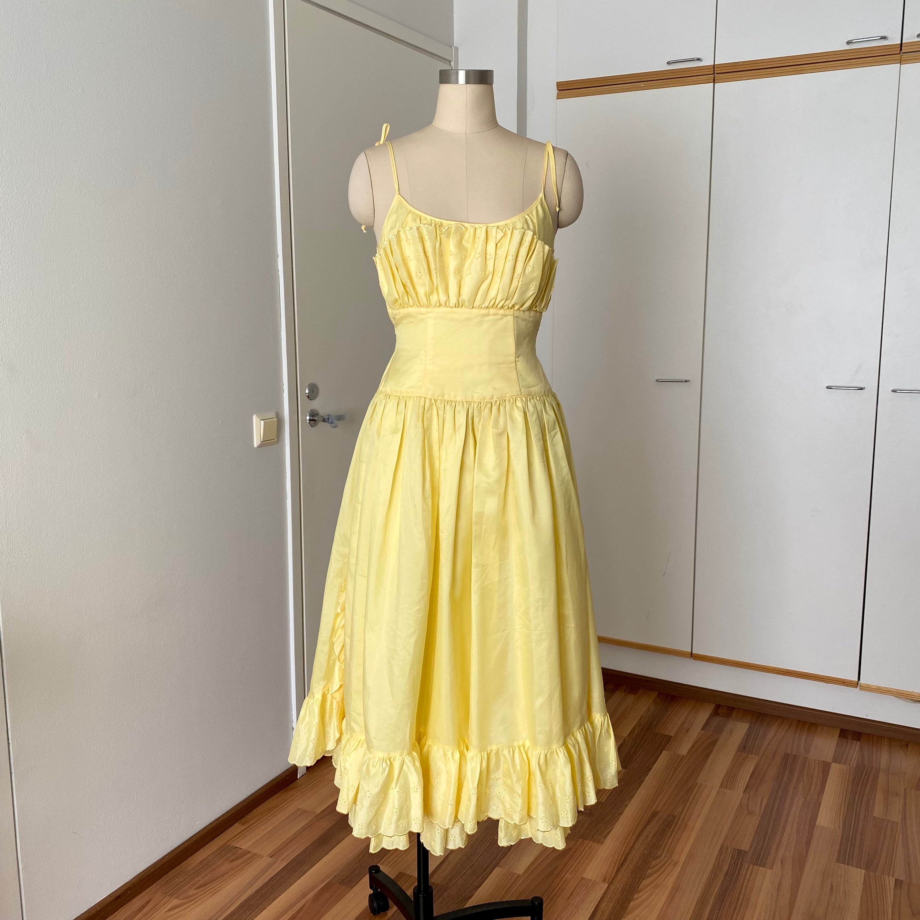 1980s Yellow Romantic Milkmaid Dress-Basque Waist Eyelet Ruffle Cocktail Dress