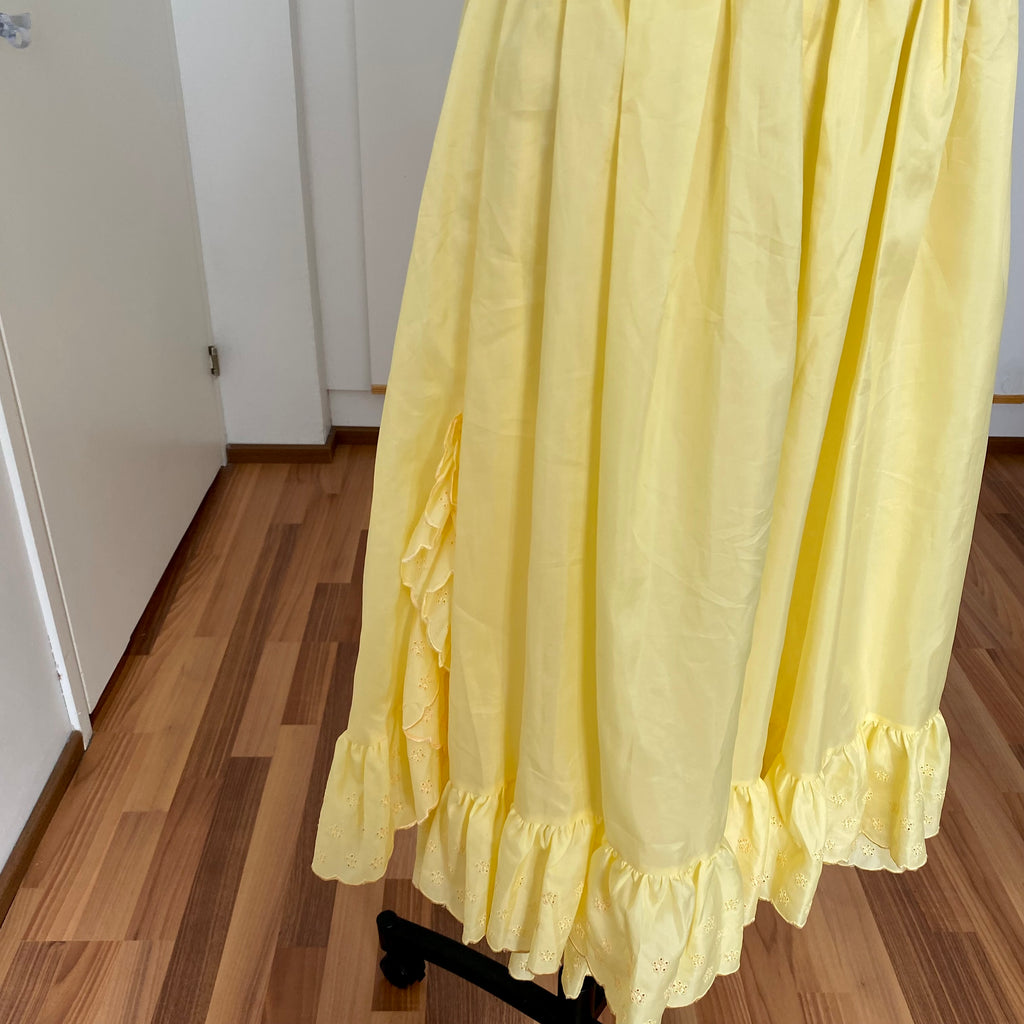 1980s Yellow Romantic Milkmaid Dress-Basque Waist Eyelet Ruffle Cocktail Dress