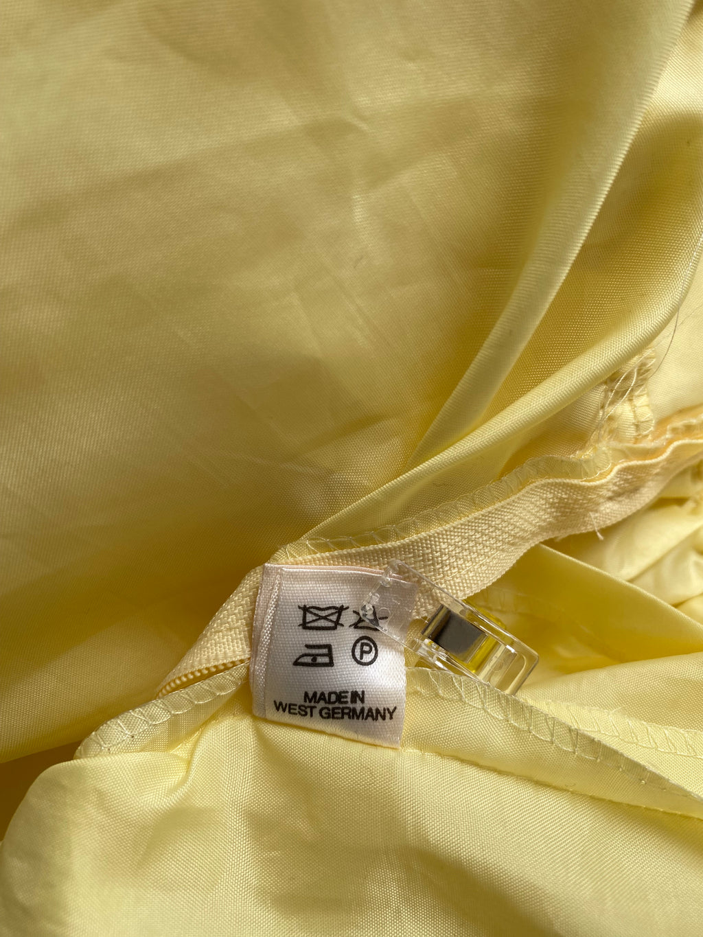 1980s Yellow Romantic Milkmaid Dress-Basque Waist Eyelet Ruffle Cocktail Dress