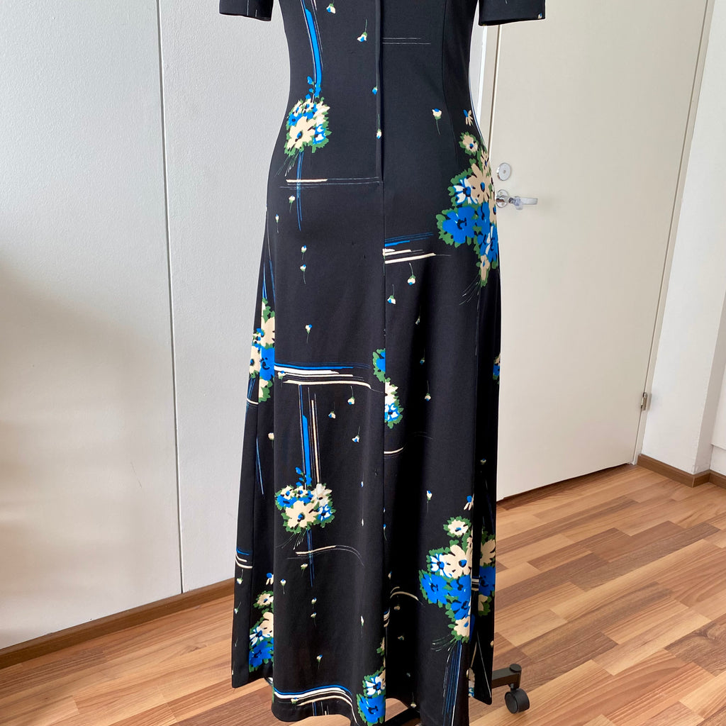 1970s KAUNOTAR Black Floral Maxi Dress-Puff Sleeves Finnish Vintage Dress