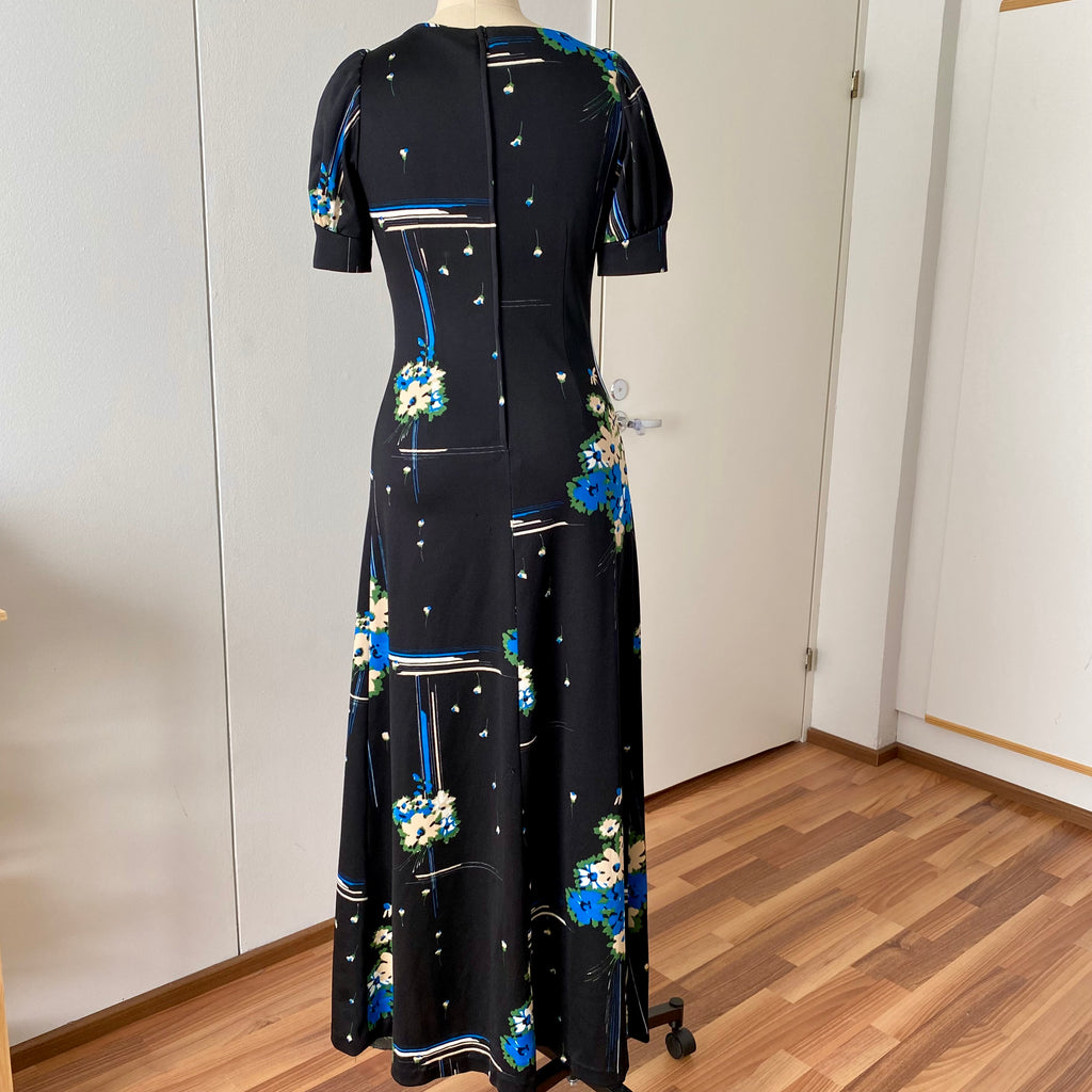 1970s KAUNOTAR Black Floral Maxi Dress-Puff Sleeves Finnish Vintage Dress