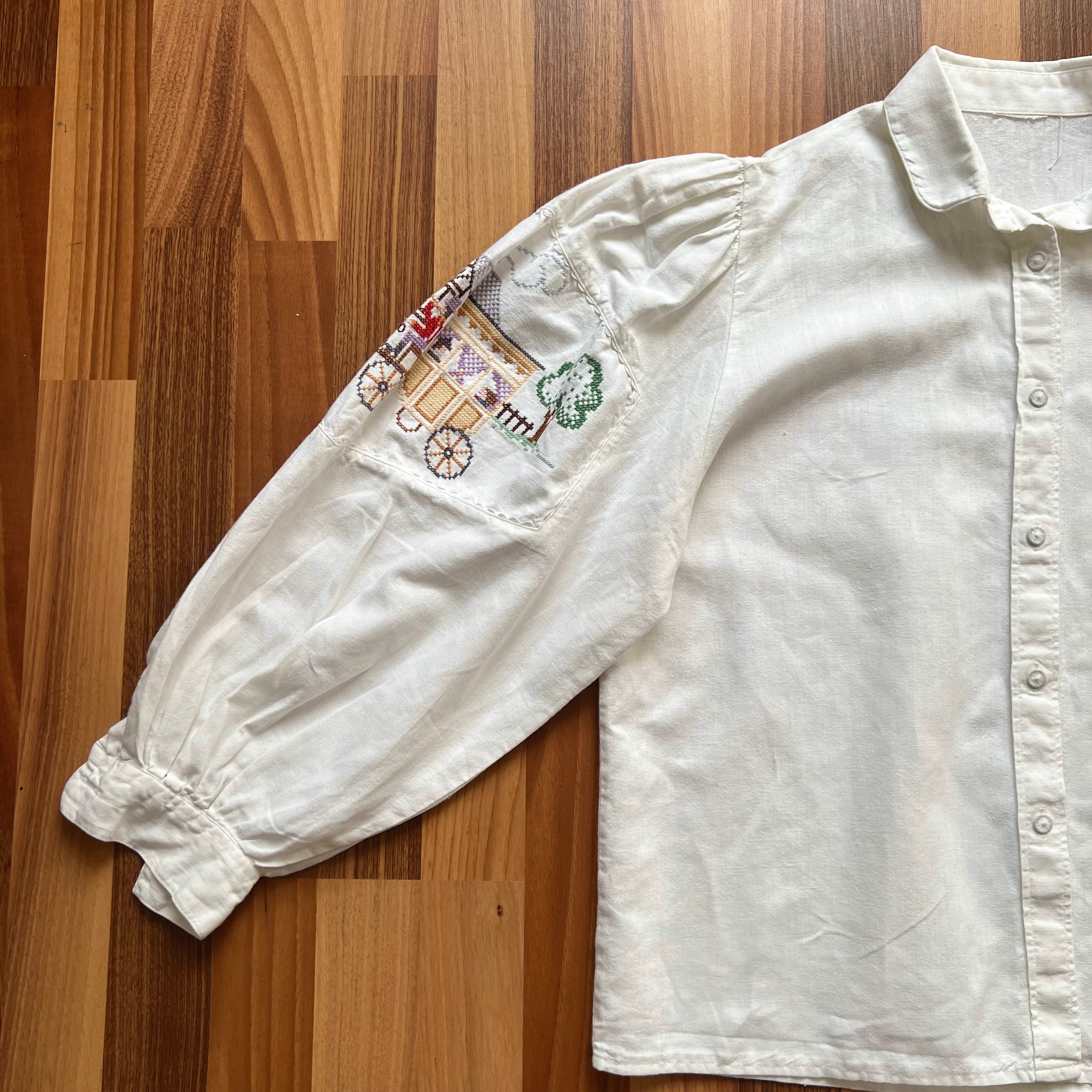 1980s Vintage Embroidered Linen Blouse White Bavarian Folk Prairie Shirt Button Front
