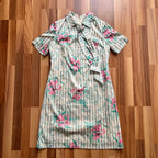 1970s Vintage Floral Shift Dress-Short Sleeves Mini Mod Dress-Retro Secretary Day Dress