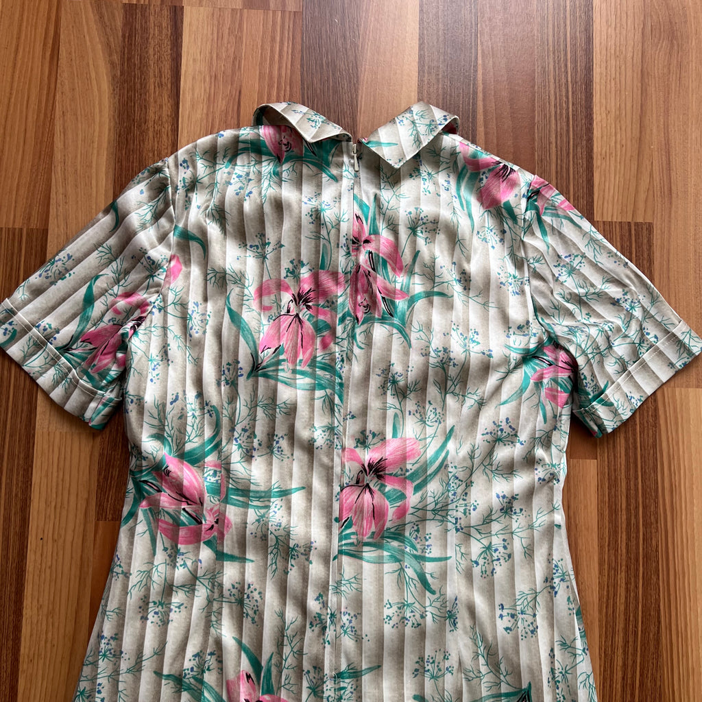 1970s Vintage Floral Shift Dress-Short Sleeves Mini Mod Dress-Retro Secretary Day Dress
