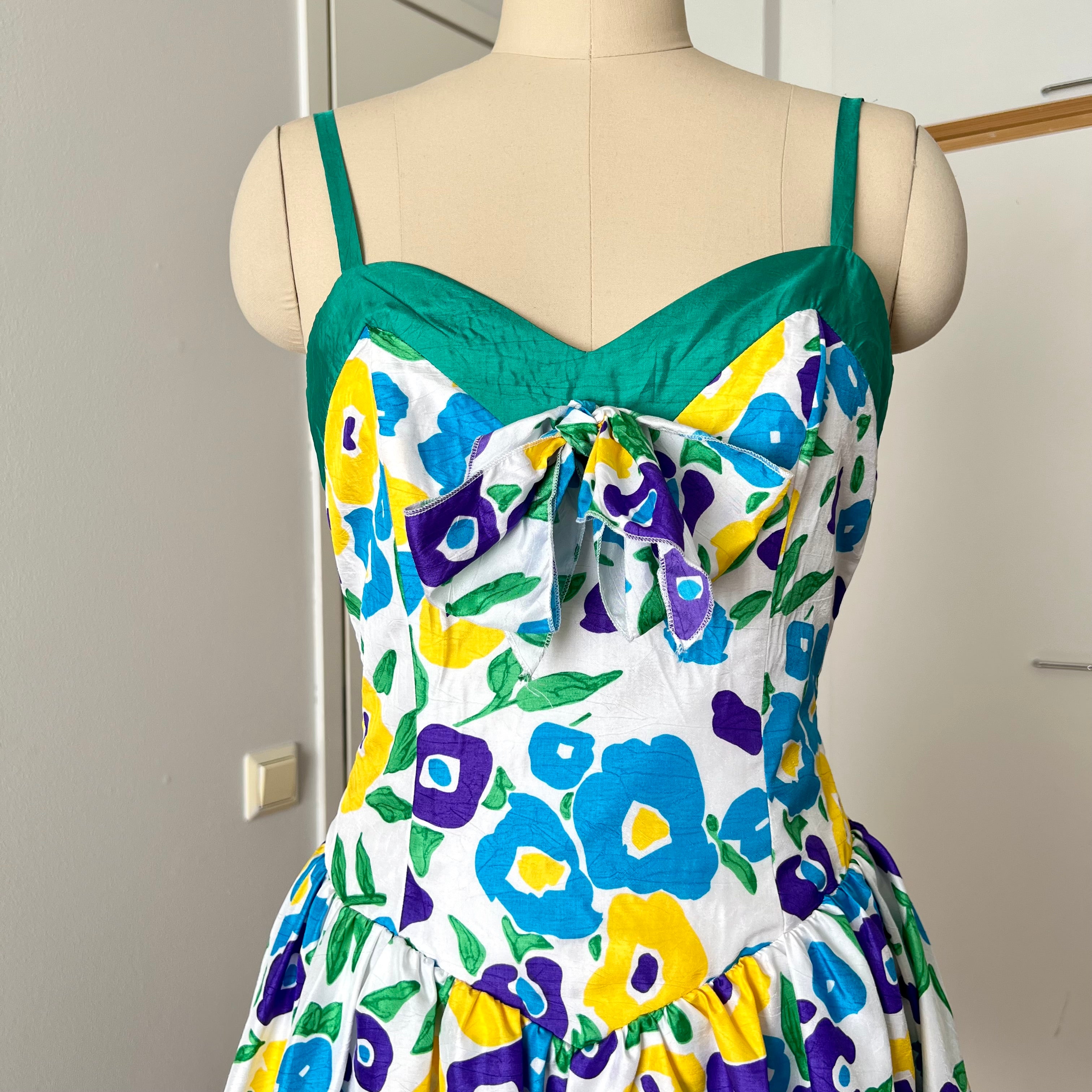1980s VERA MONT Floral Party Dress-Sweetheart Bustier Cocktail Dress