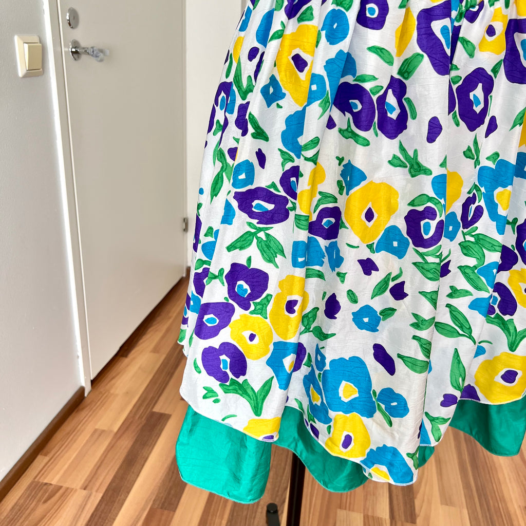 1980s VERA MONT Floral Party Dress-Sweetheart Bustier Cocktail Dress