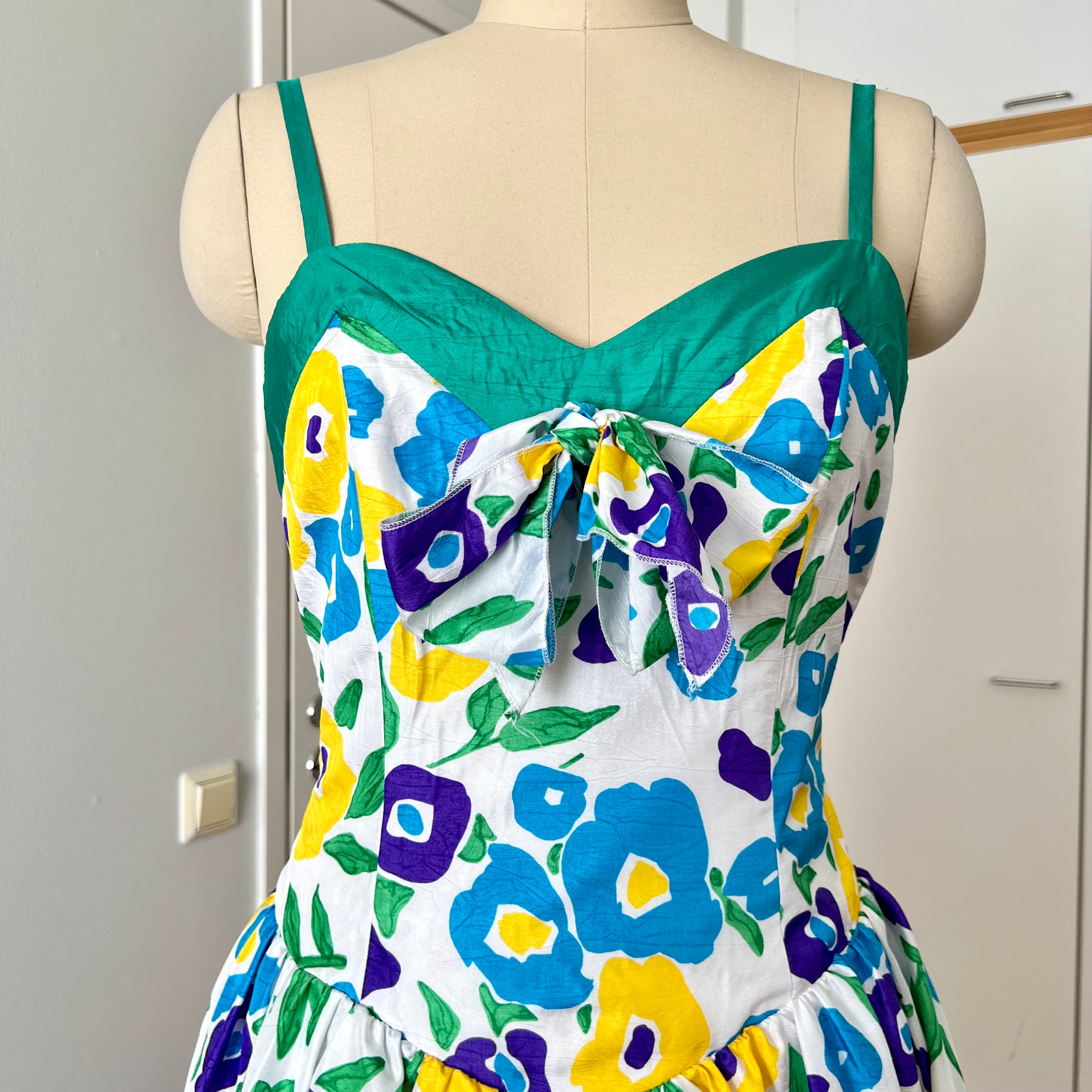 1980s VERA MONT Floral Party Dress-Sweetheart Bustier Cocktail Dress