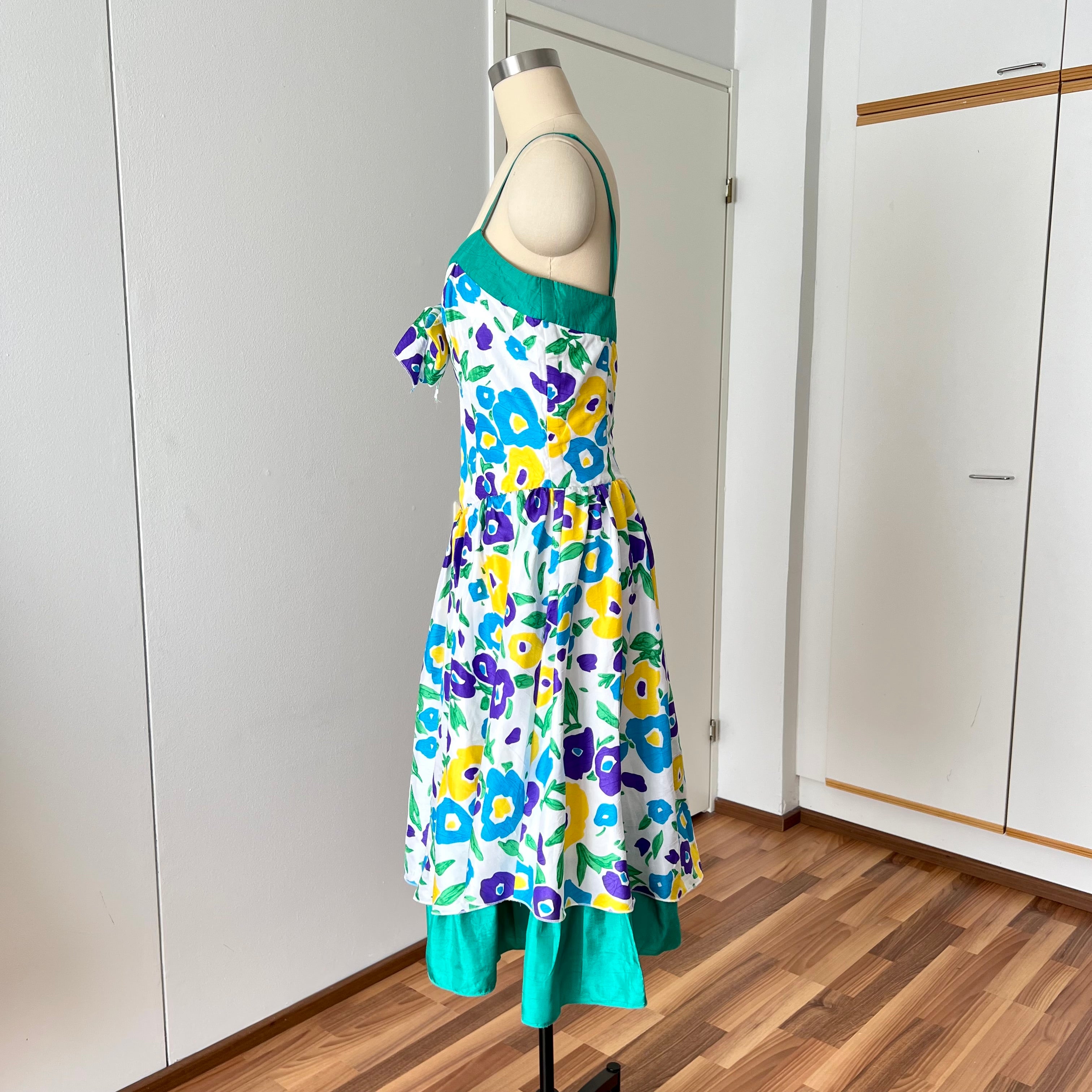 1980s VERA MONT Floral Party Dress-Sweetheart Bustier Cocktail Dress