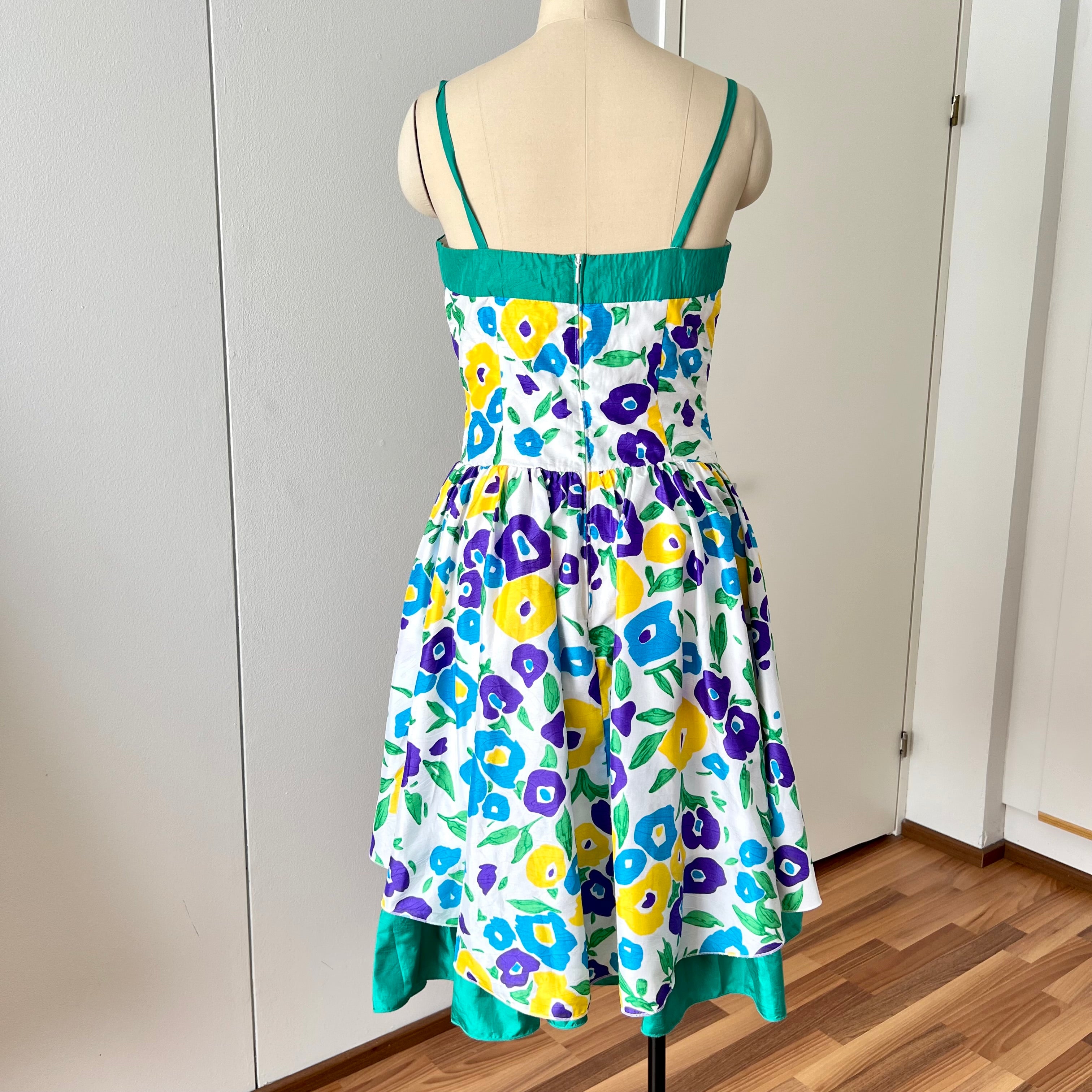 1980s VERA MONT Floral Party Dress-Sweetheart Bustier Cocktail Dress
