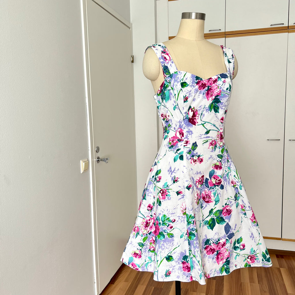 1990s STEPPIN' OUT Cotton Floral Dress-Tie Back Floral Swing Dress Rockabilly