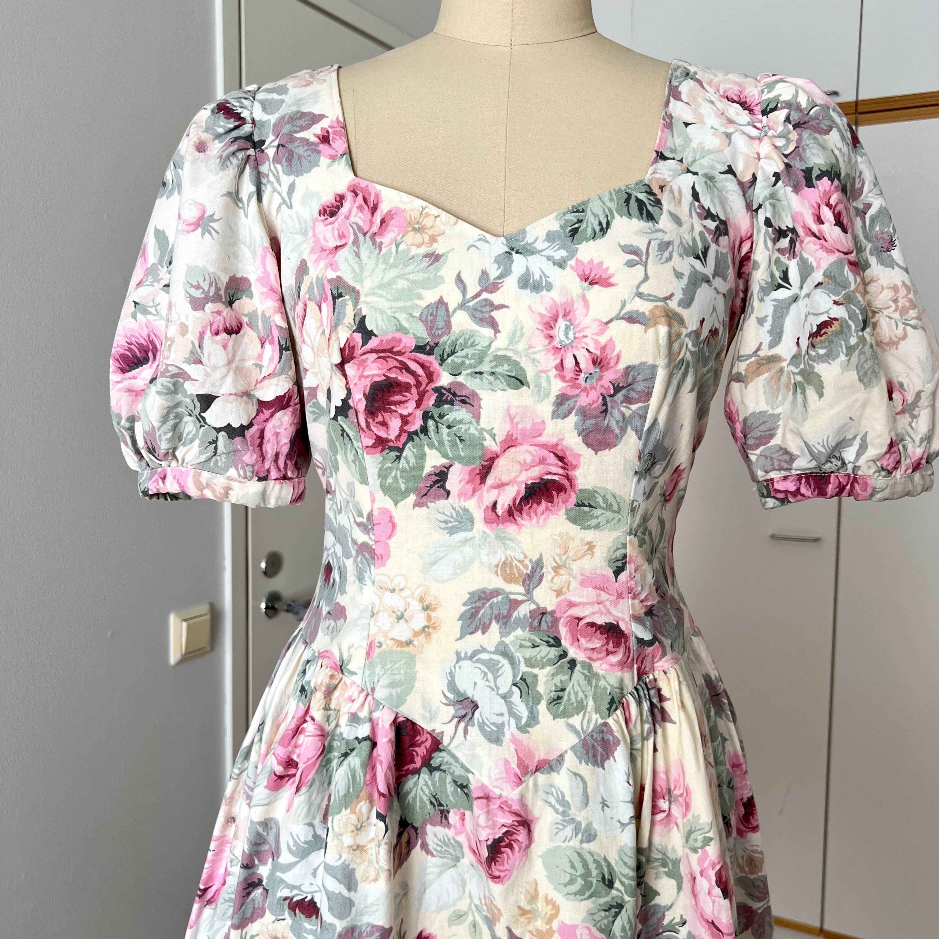 1980s Floral Puff Sleeves Midi Dress-Basque Waist Romantic Cottagecore Dress